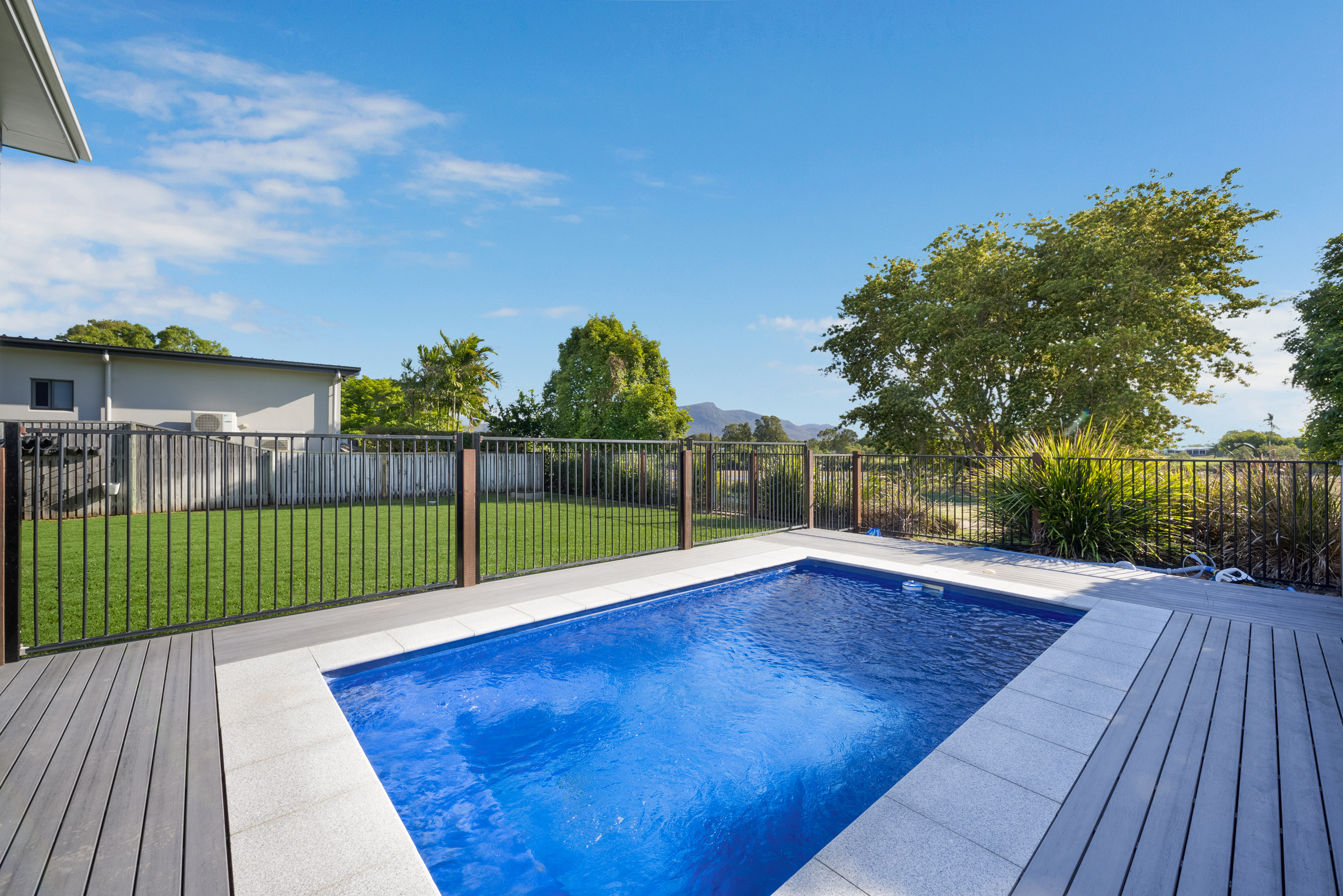 27 Mainwaring Way, Oonoonba - Thumbnail 2