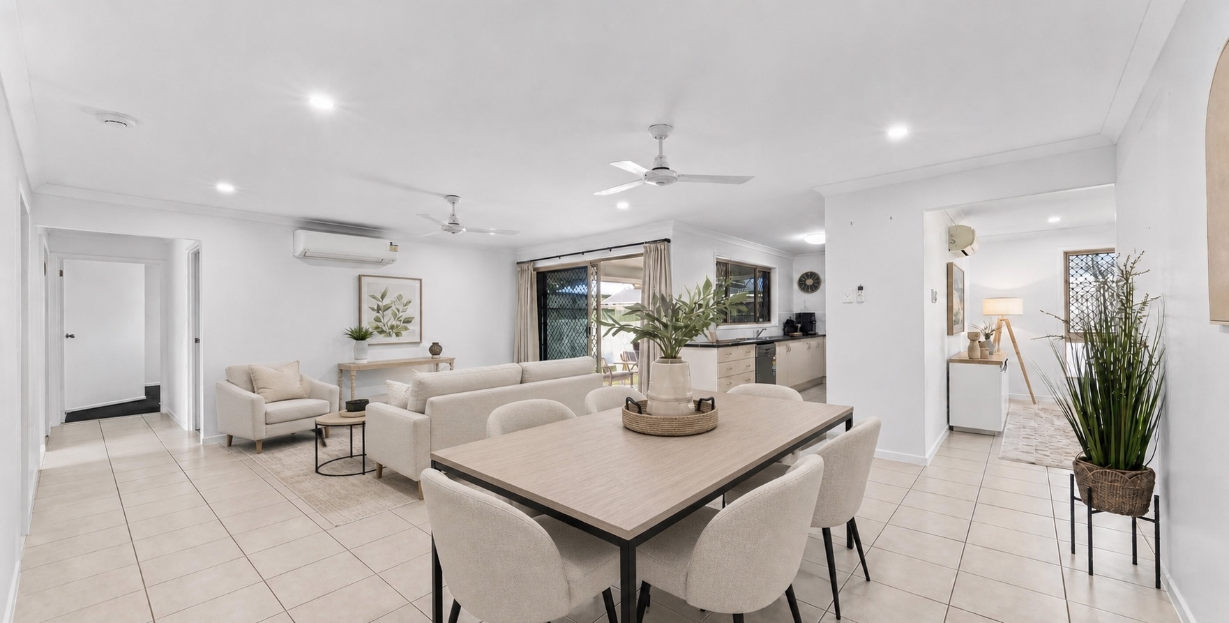 9 Rangeleigh Court, Mount Louisa - Image 1