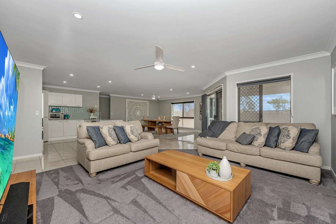 15 Pongamia Parade, Mount Low - Thumbnail 6