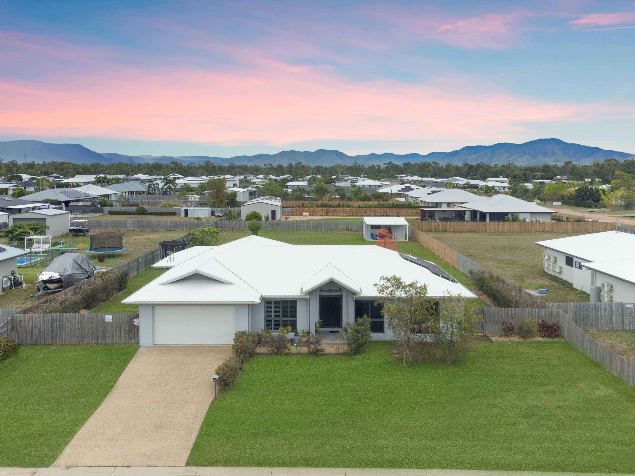 9 Crystal Crescent, Alice River - Thumbnail 3