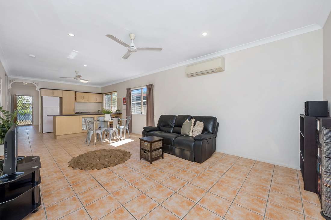 22 Honeyeater Circuit, Douglas - Thumbnail 6