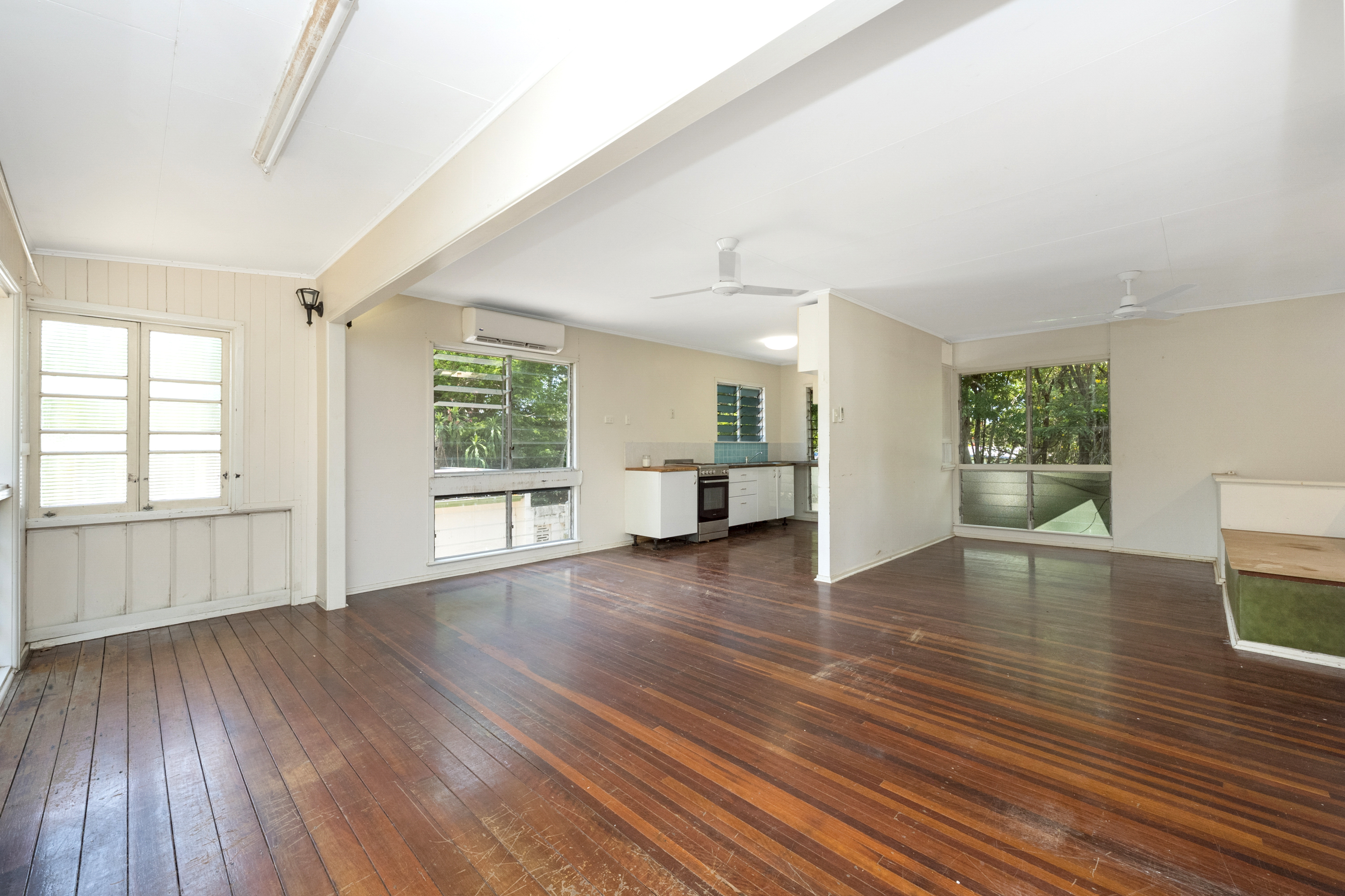 1622 Riverway Drive, Kelso - Thumbnail 3