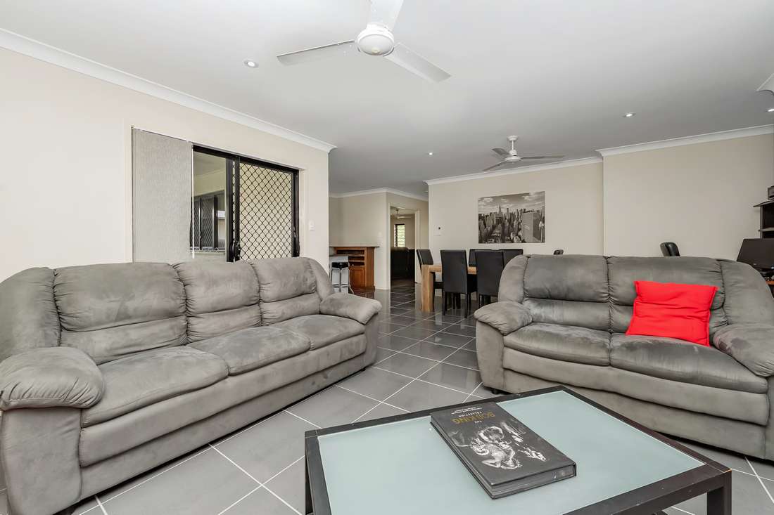 3 Pebblestone Drive, Kirwan - Thumbnail 5