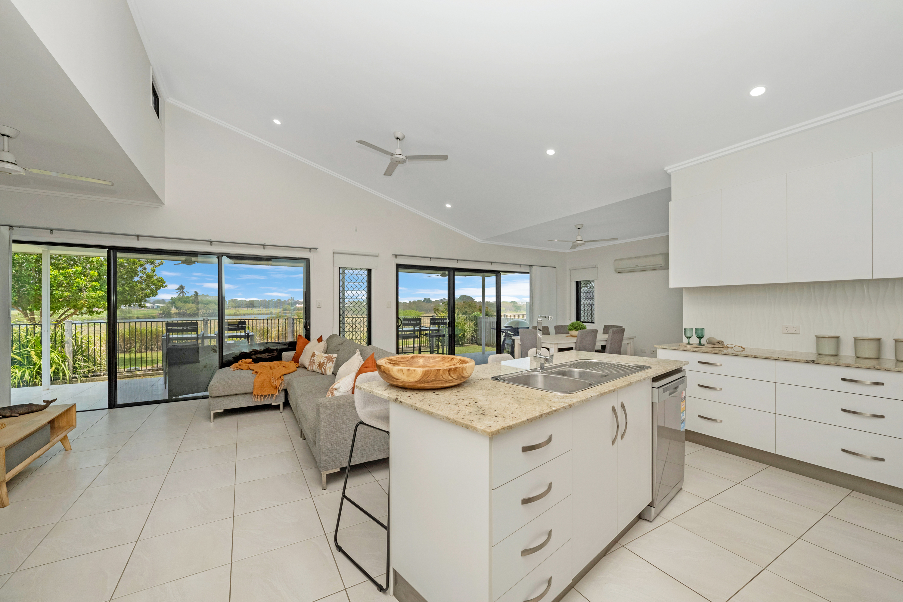41 Mainwaring Way, Oonoonba - Thumbnail 2