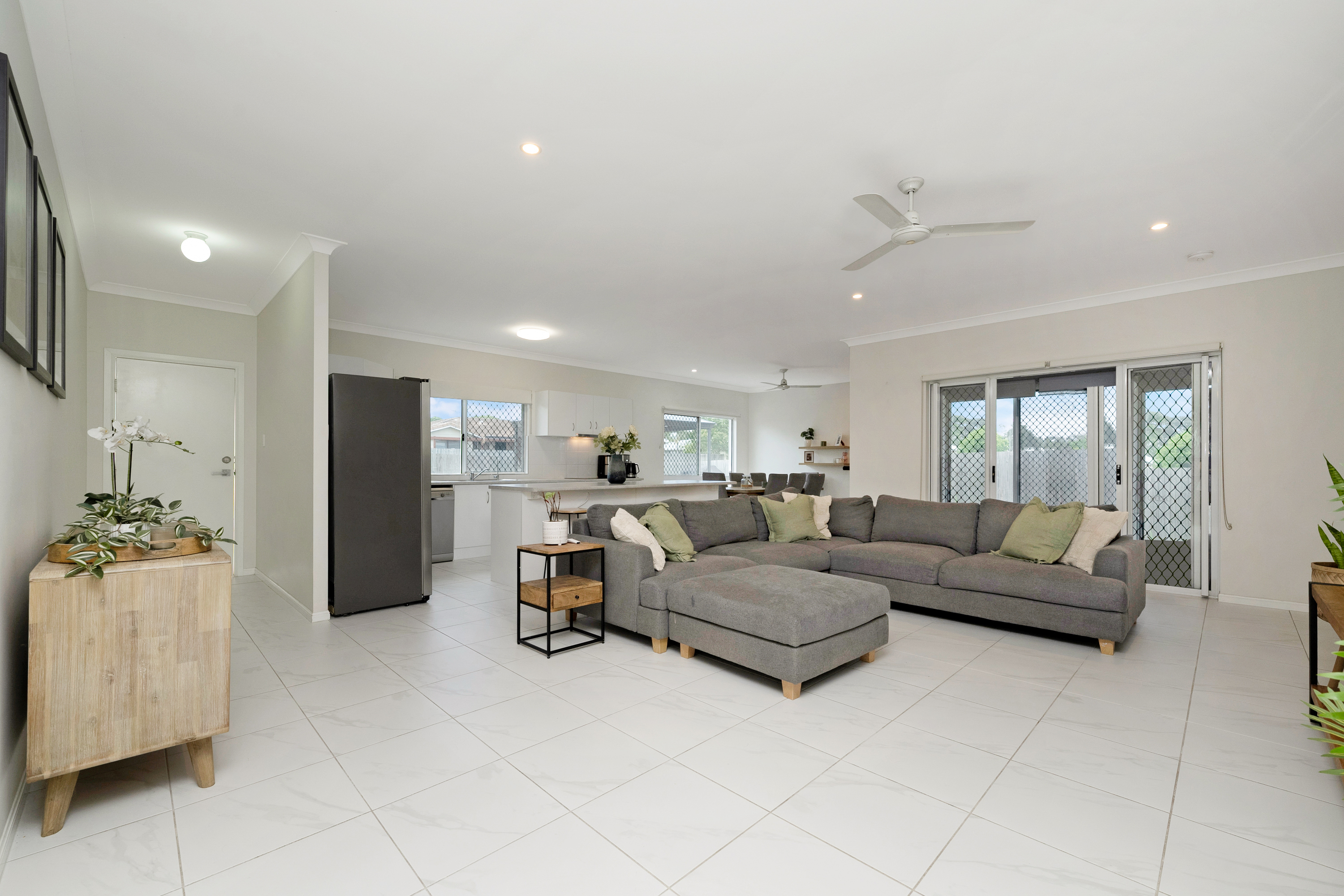 2A Spring Street, Hermit Park - Thumbnail 4