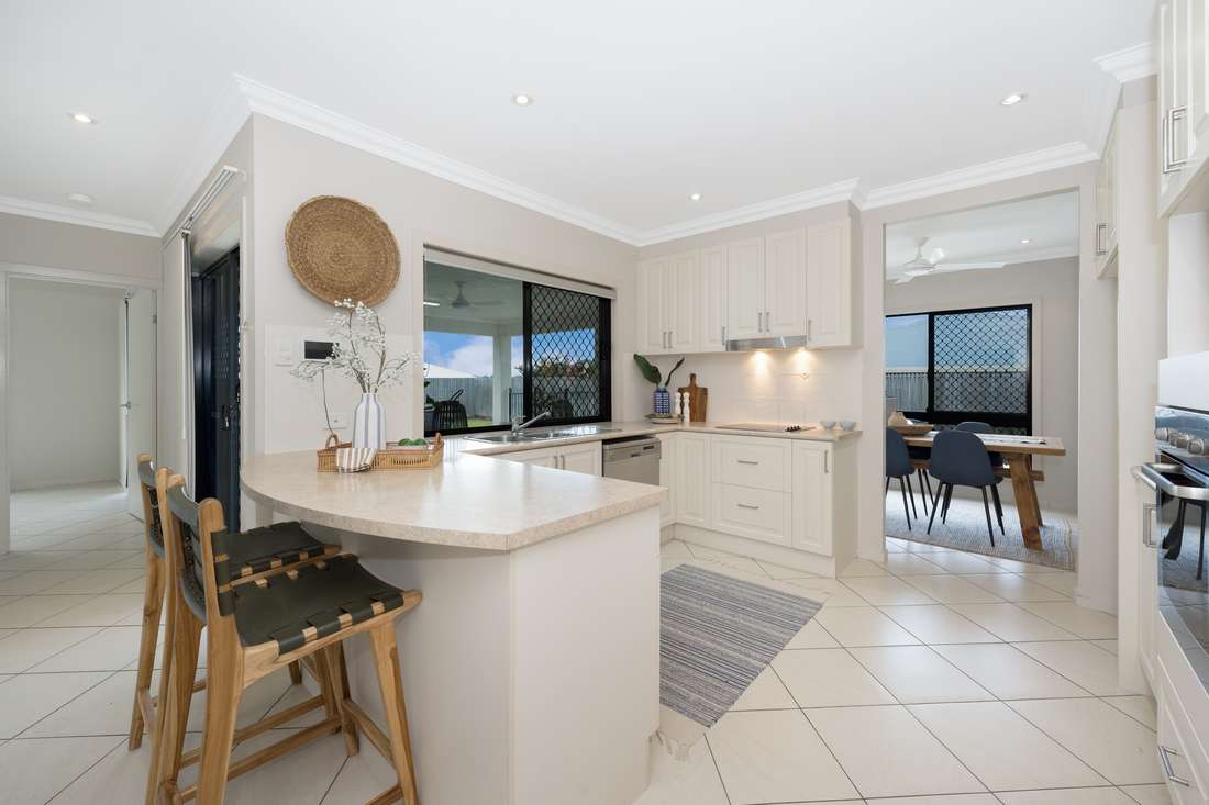 48 Timbury Way, Mount Louisa - Thumbnail 3