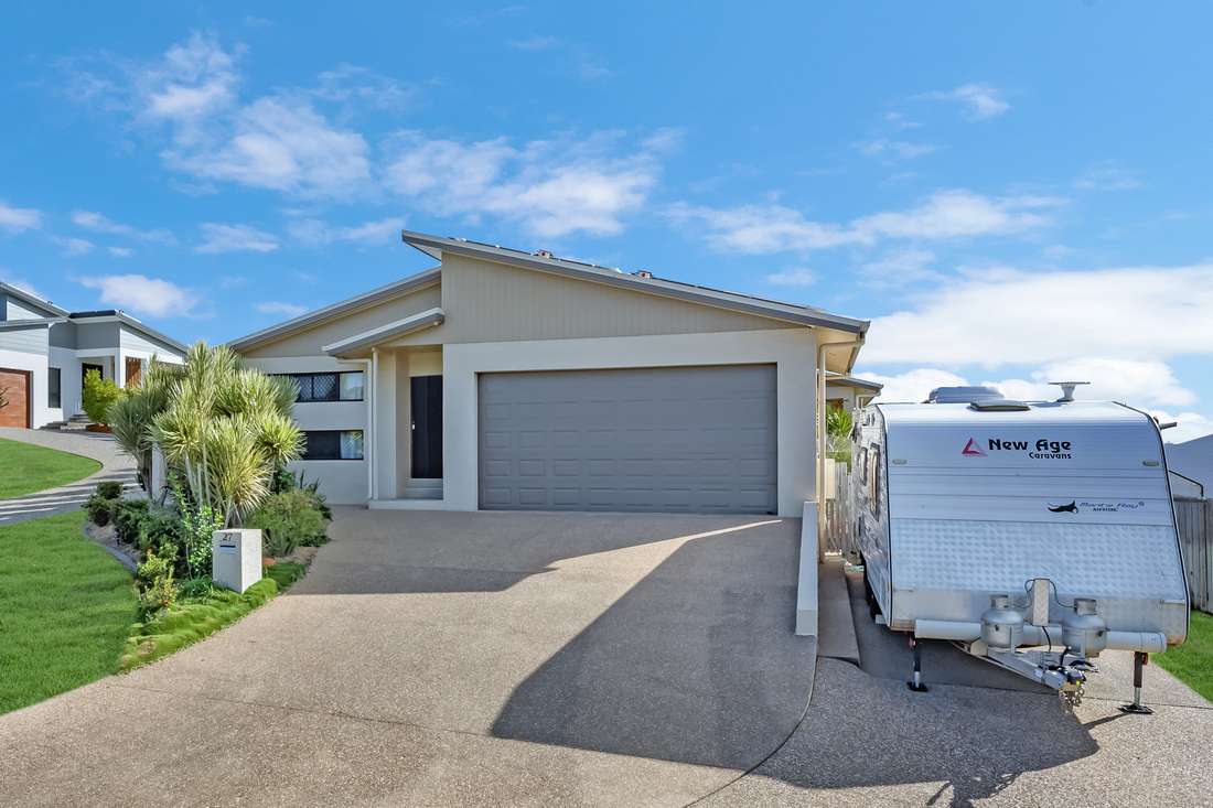 27 Lockyer Place, Mount Louisa - Thumbnail 2