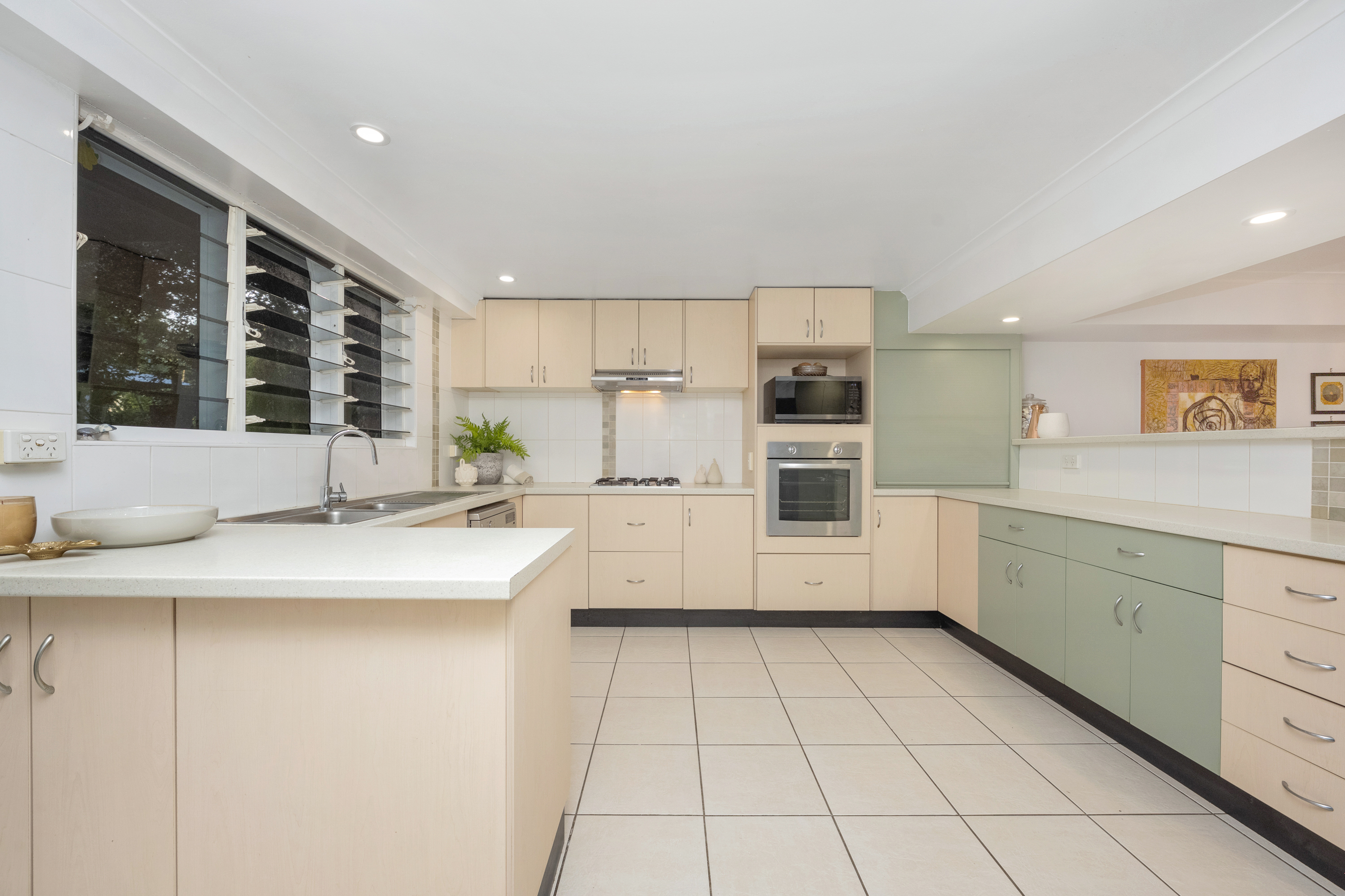9 Partridge Street, Mount Louisa - Thumbnail 2