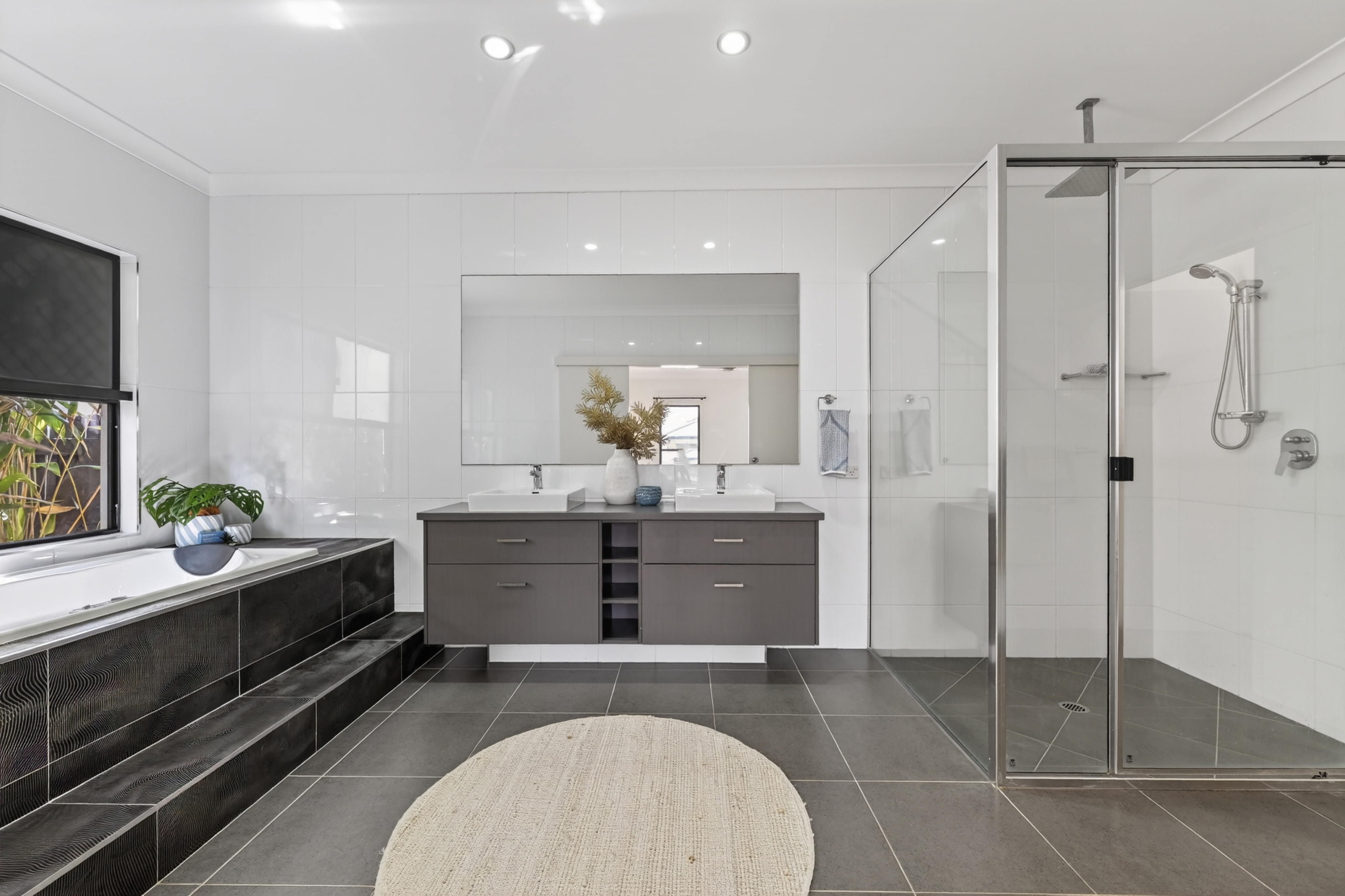 33 Beach Oak Drive, Mount Low - Thumbnail 3
