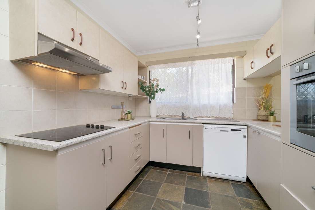 22 Robert Towns Crescent, Condon - Thumbnail 5