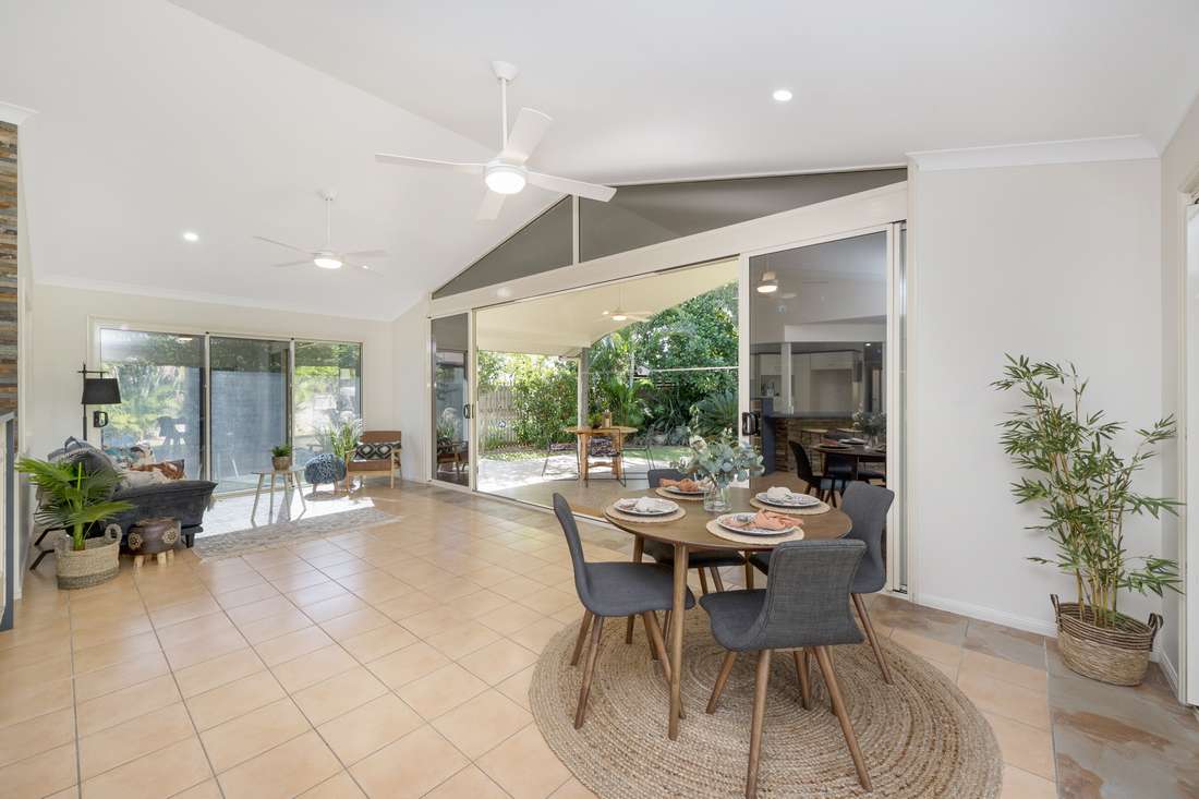 76 Southern Cross Circuit, Douglas - Thumbnail 4