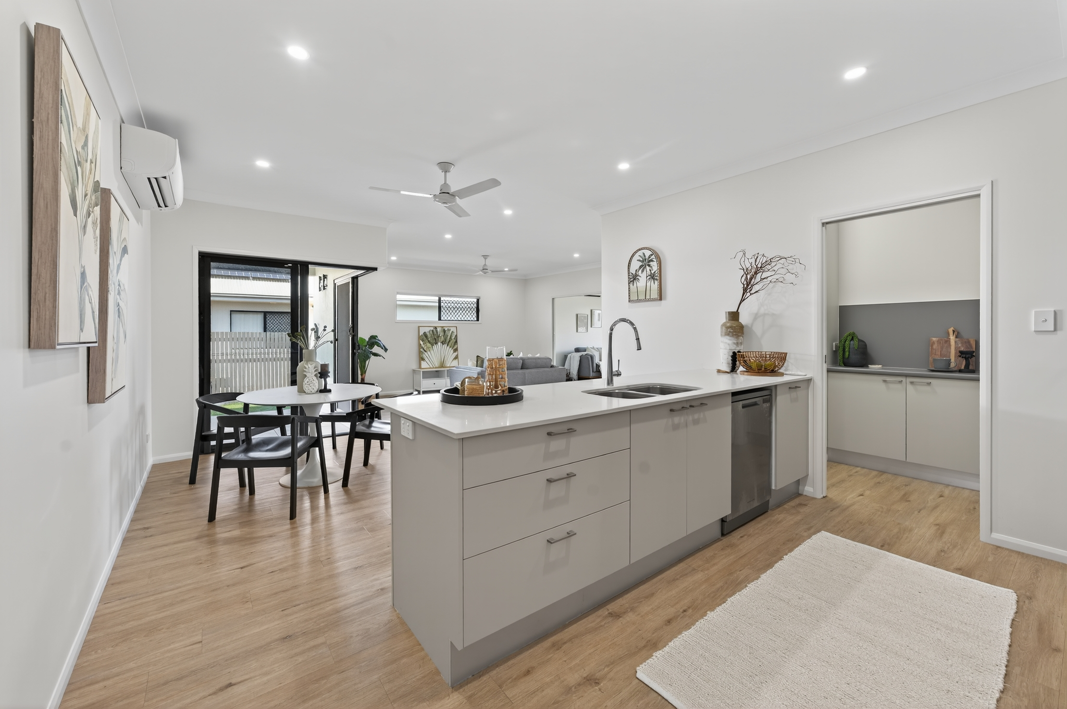 12 Wainscot Street, Shaw - Thumbnail 2