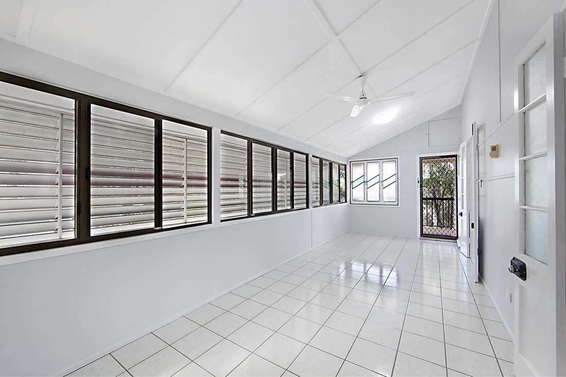 5 Shaw Street, West End - Thumbnail 3