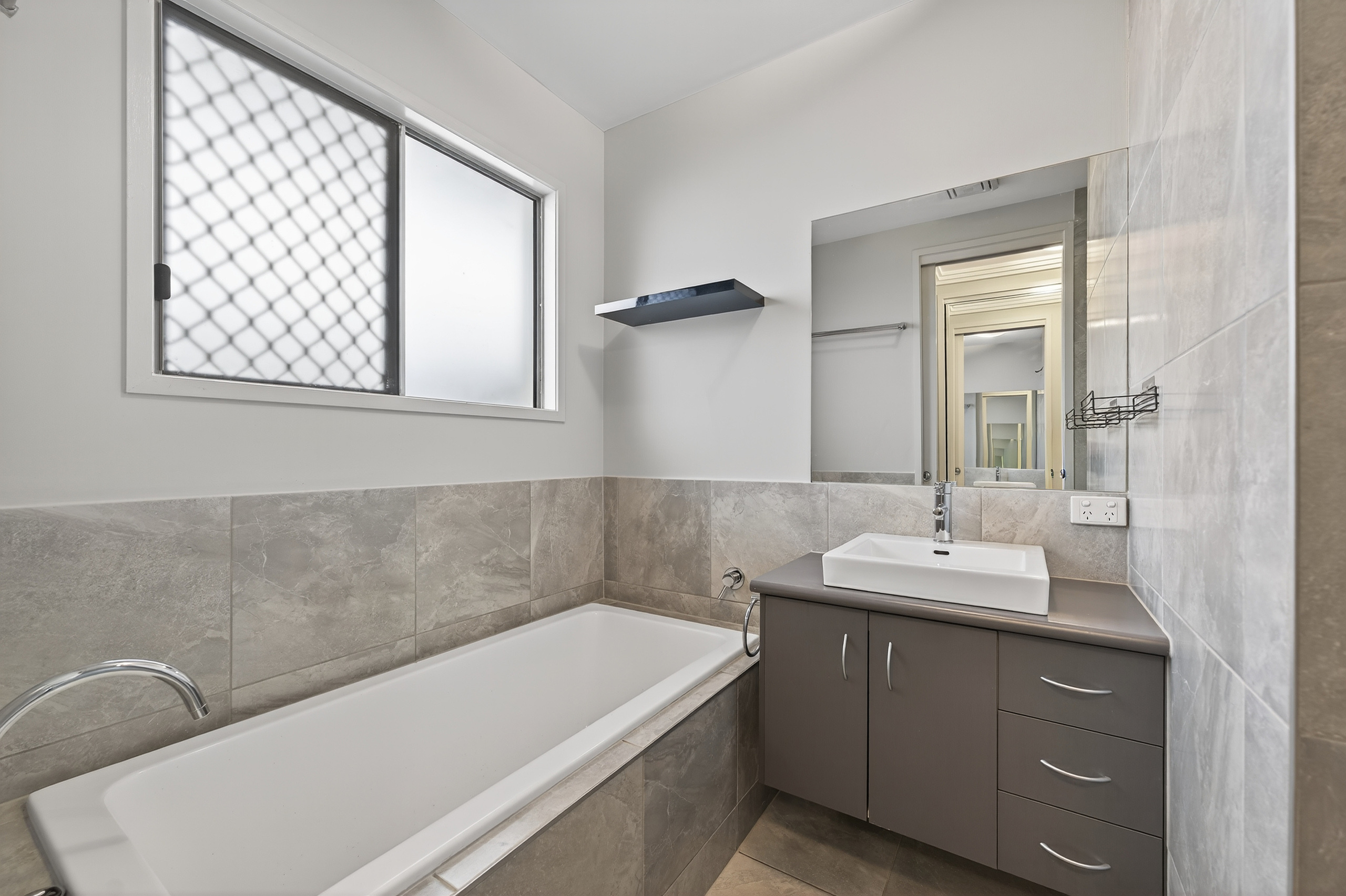 15 Huxley Crescent, Oonoonba - Thumbnail 8