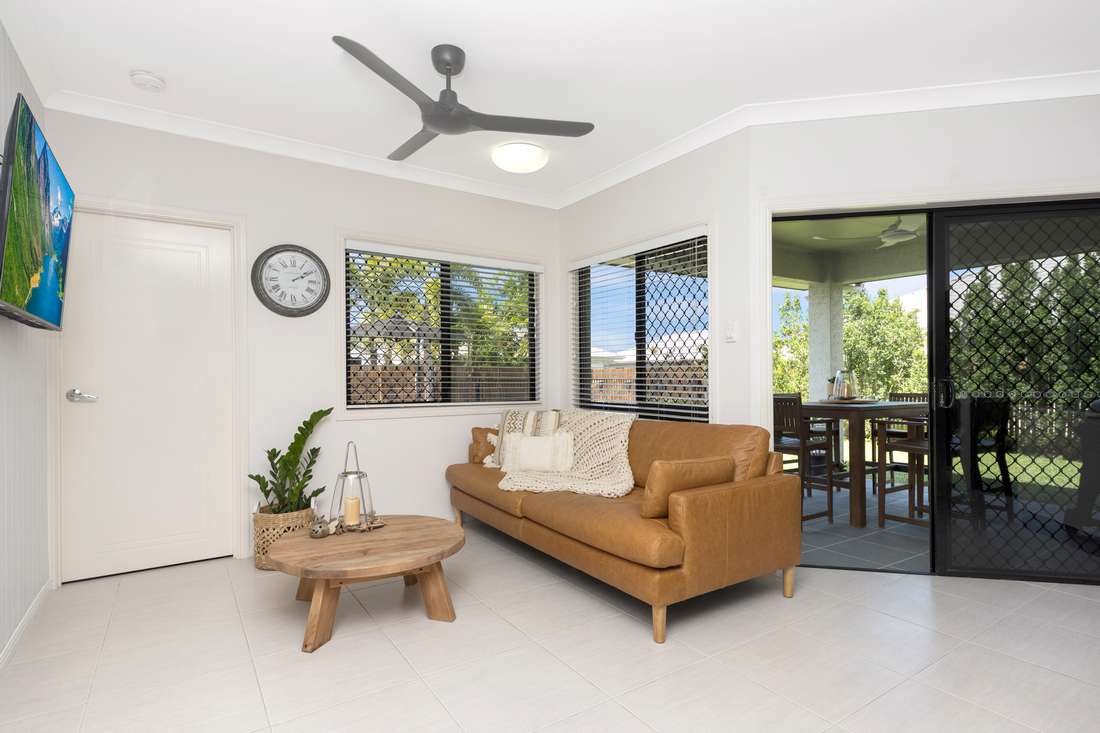 11 Ningaloo Crescent, Burdell - Thumbnail 5