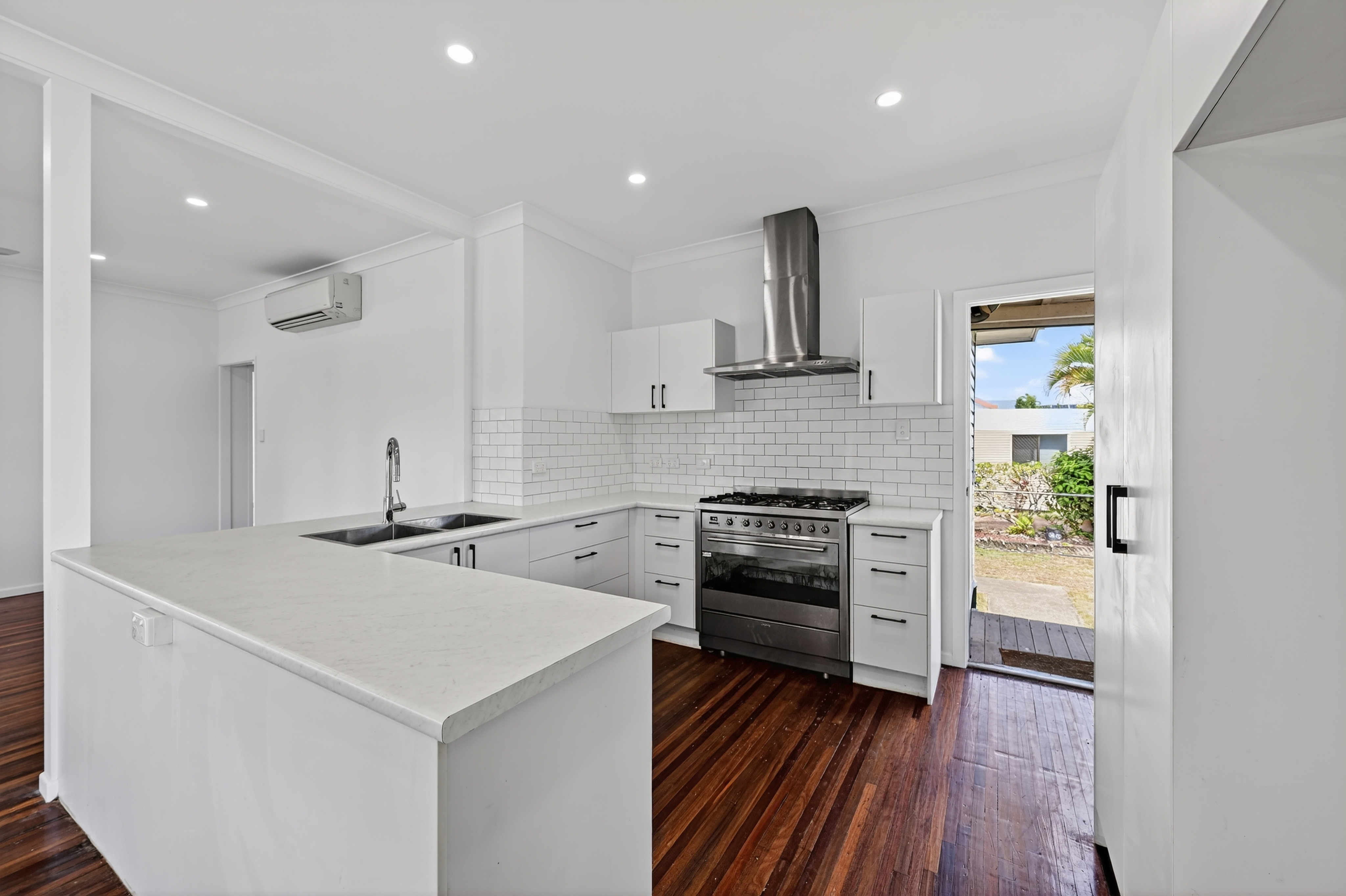 22 Lockheed Street, Garbutt - Thumbnail 6