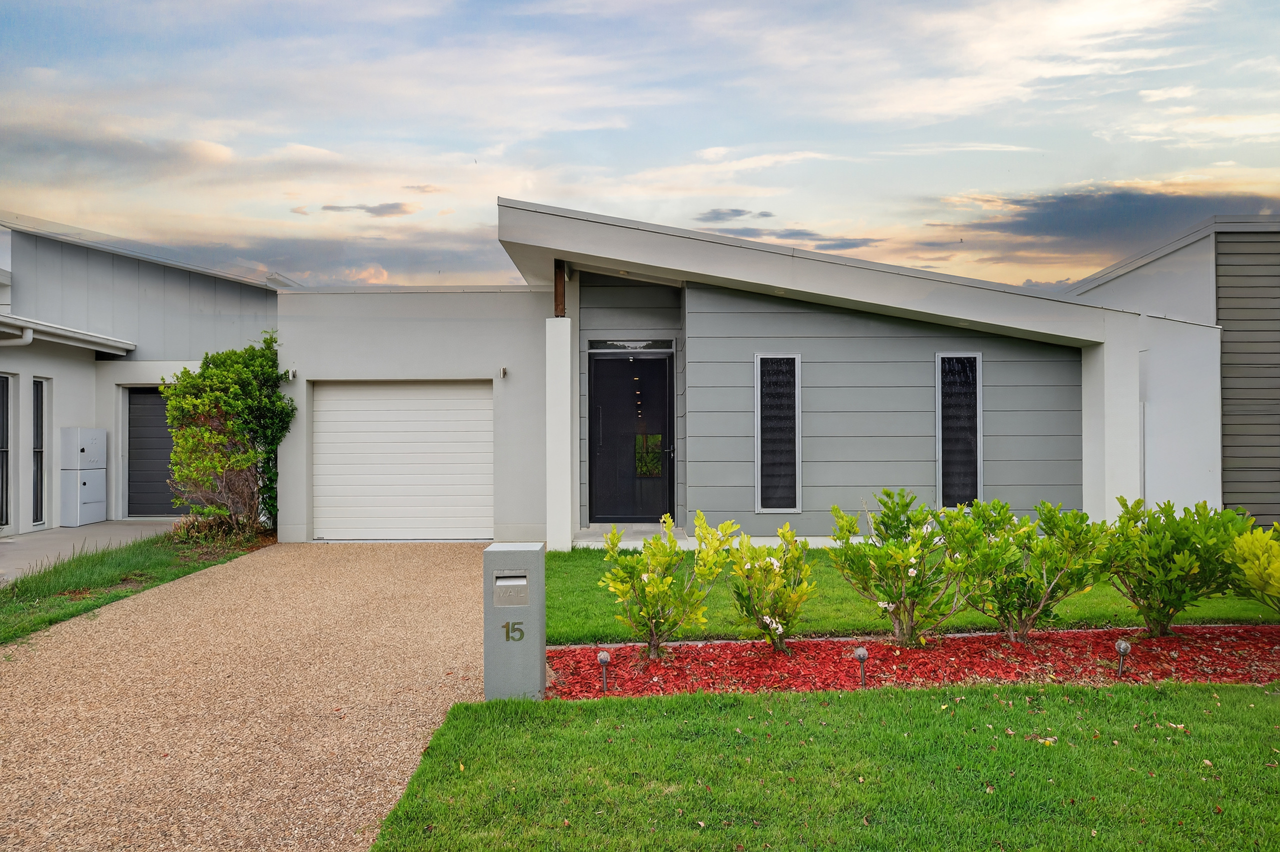 15 Huxley Crescent, Oonoonba - Thumbnail 2