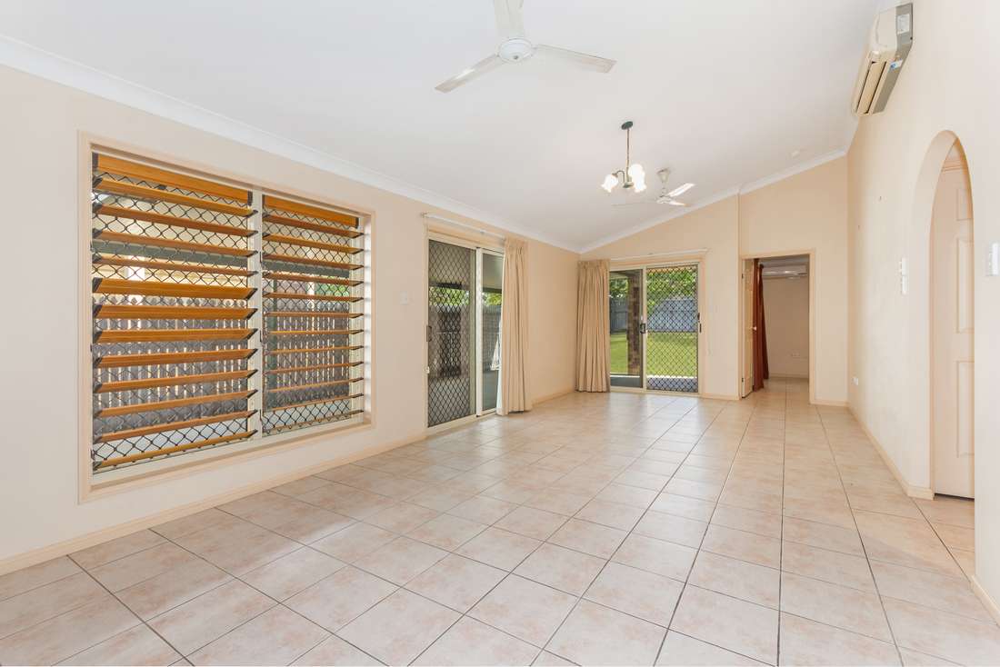 55 Regatta Crescent, Douglas - Thumbnail 3