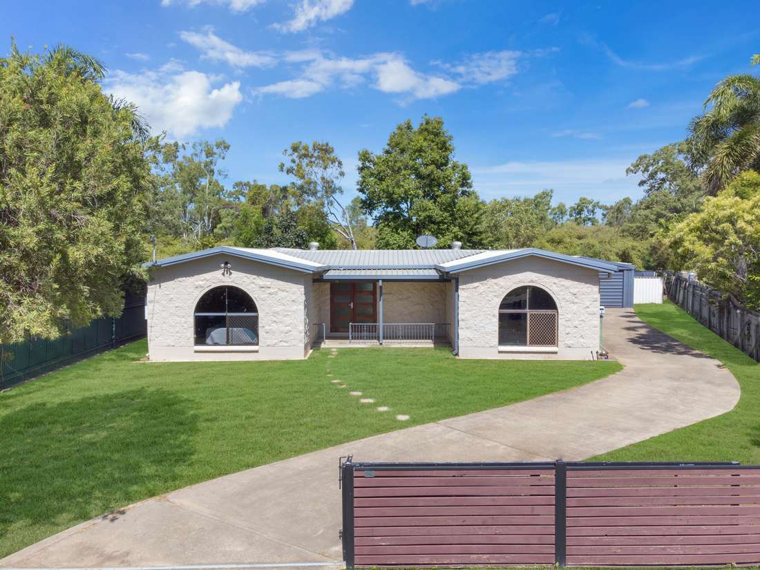 22 Robert Towns Crescent, Condon - Thumbnail 2