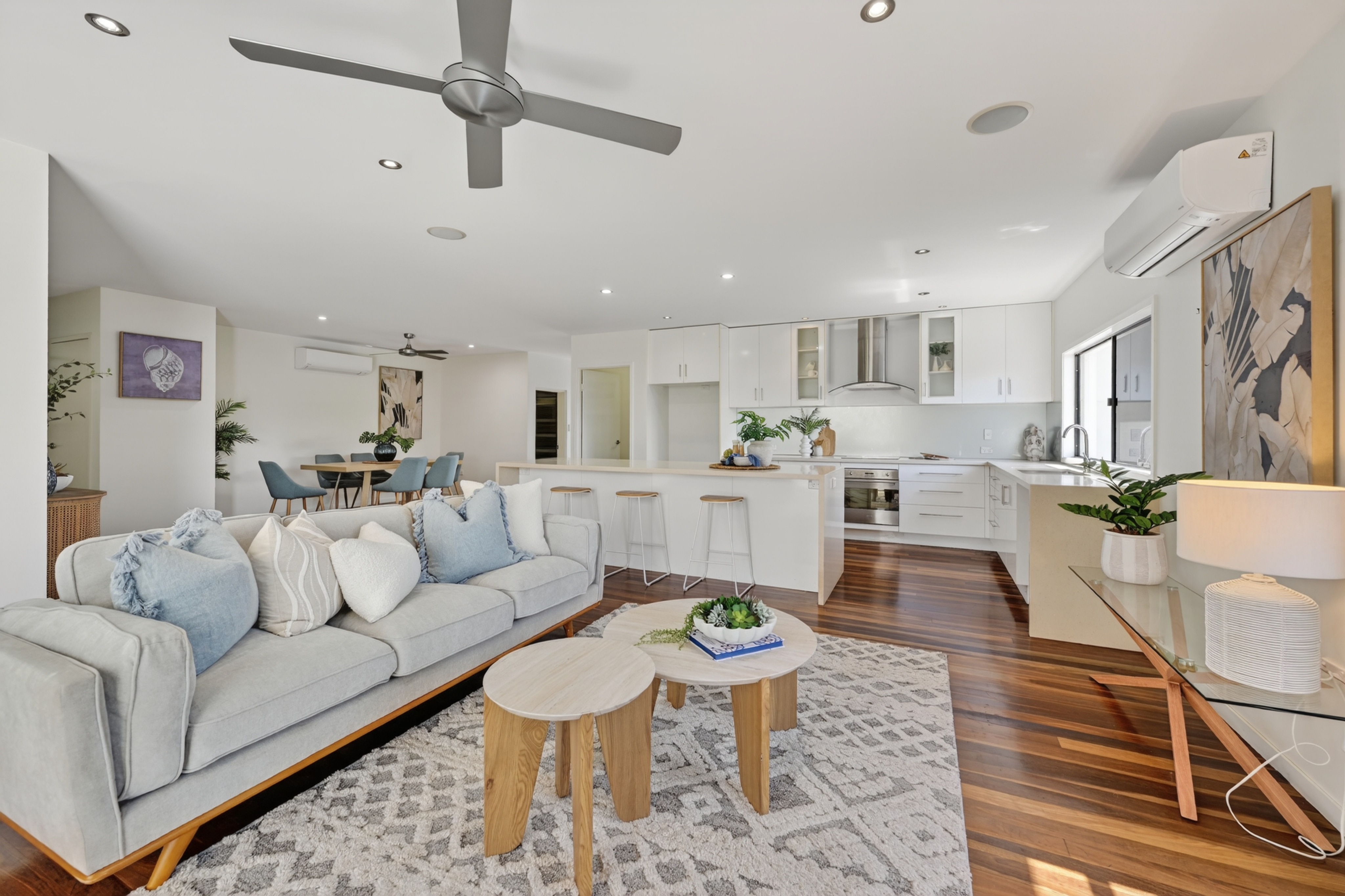 33 Beach Oak Drive, Mount Low - Image 1