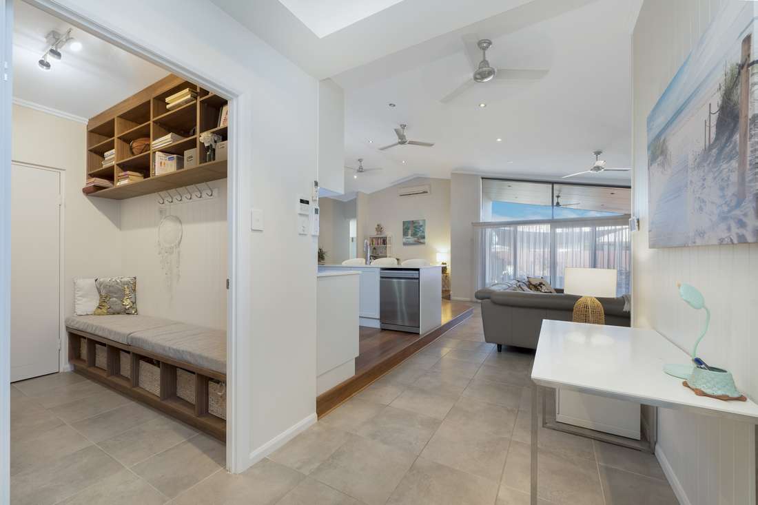 17 Brookside Close, Idalia - Thumbnail 2