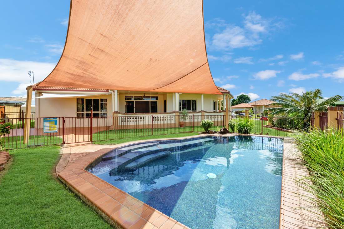 4 Miranda Circle, Annandale - Thumbnail 2