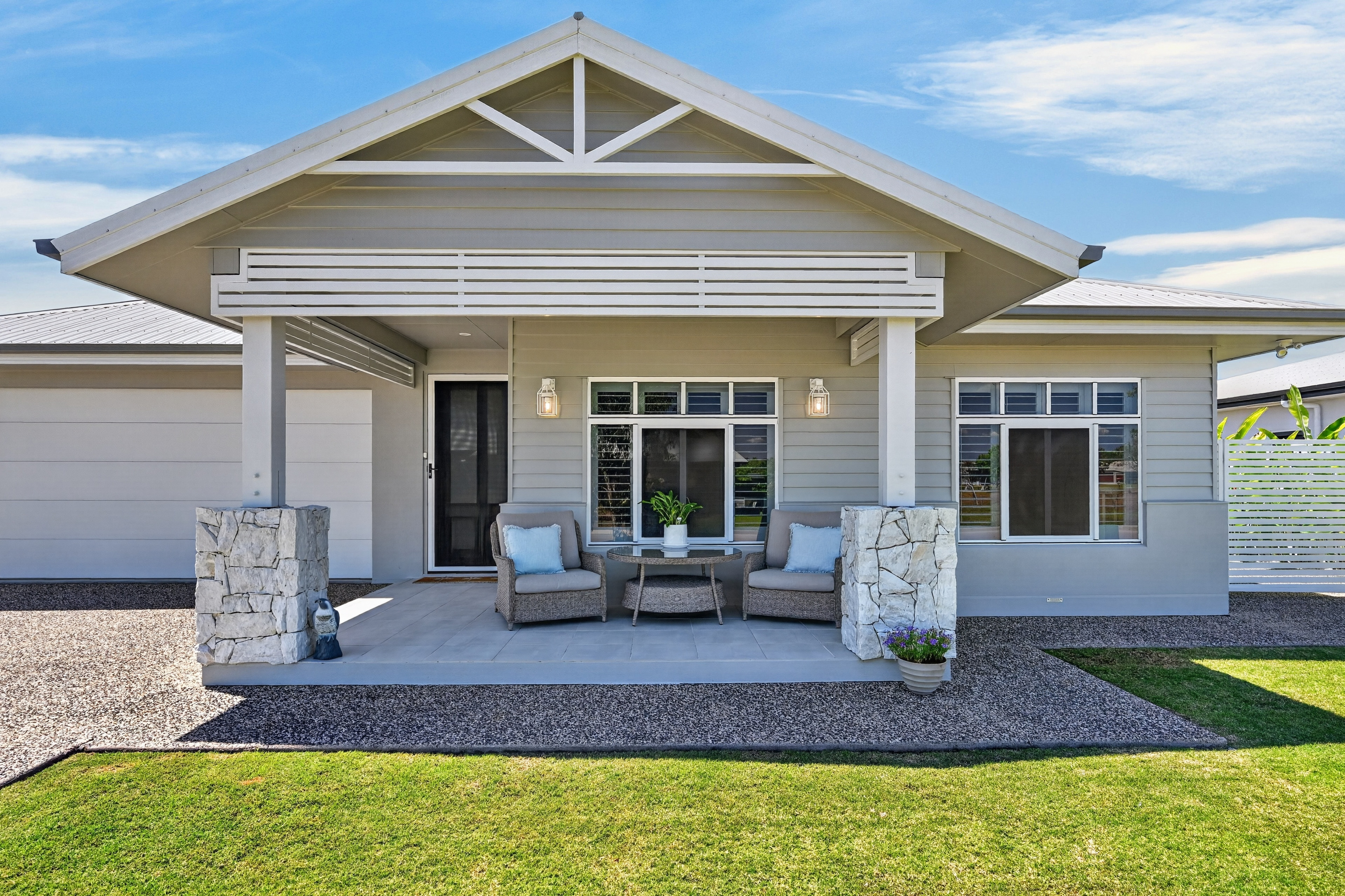 47 Pebblestone Drive, Kirwan - Image 1
