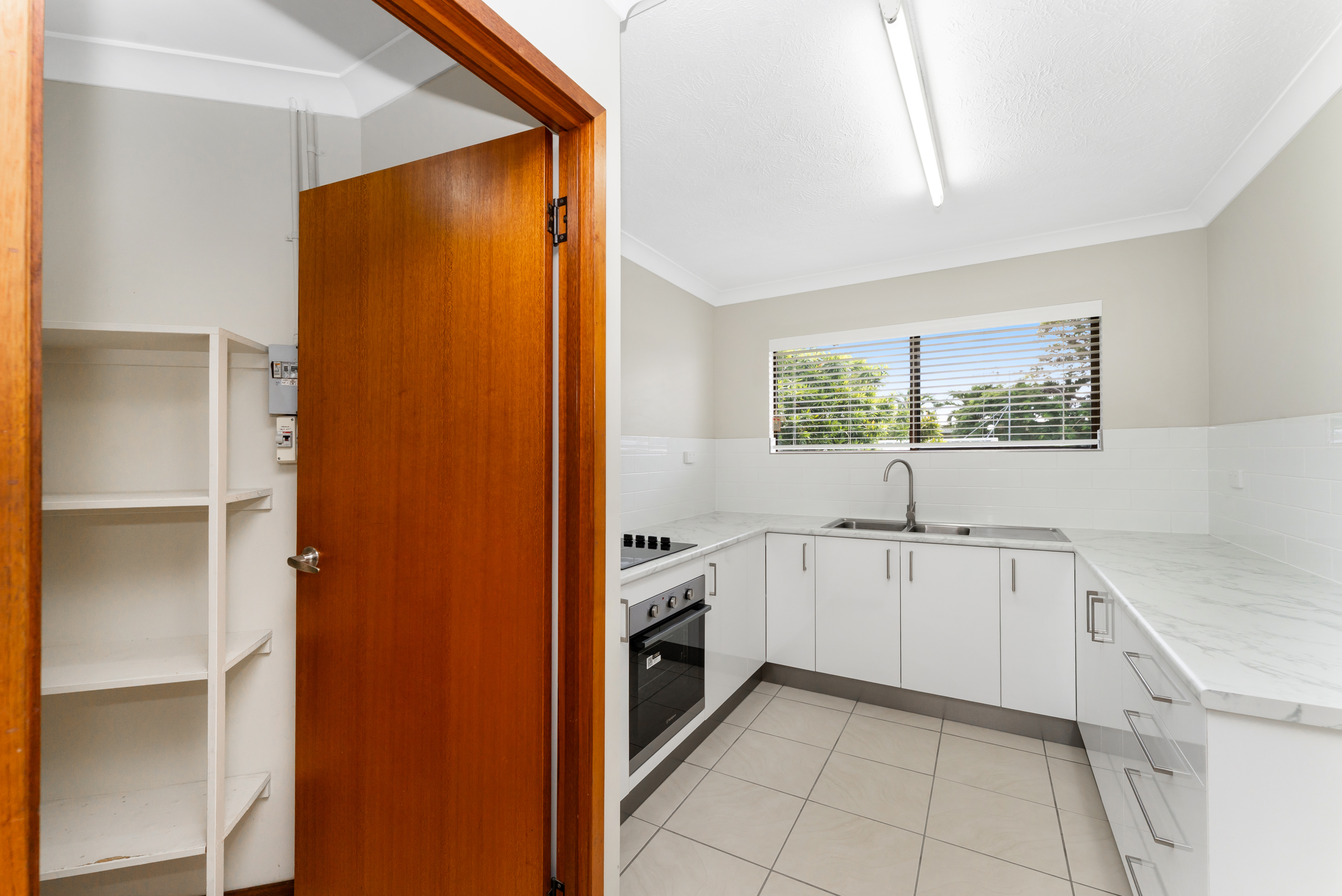 5/8 Goldring Street, Hermit Park - Image 1