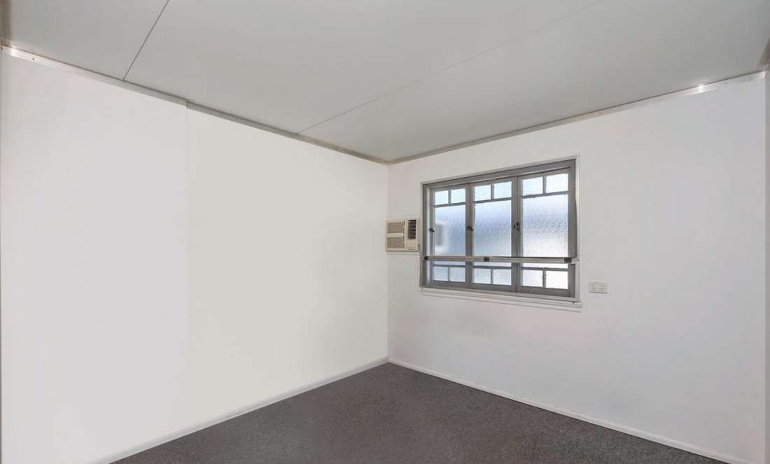 31 Kitchener Road, Pimlico - Thumbnail 4