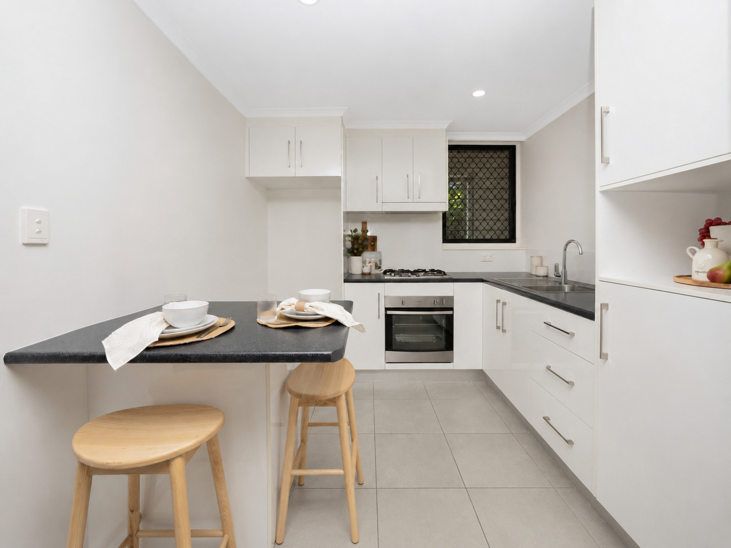 2/21 Lindsay Street, Rosslea - Image 1