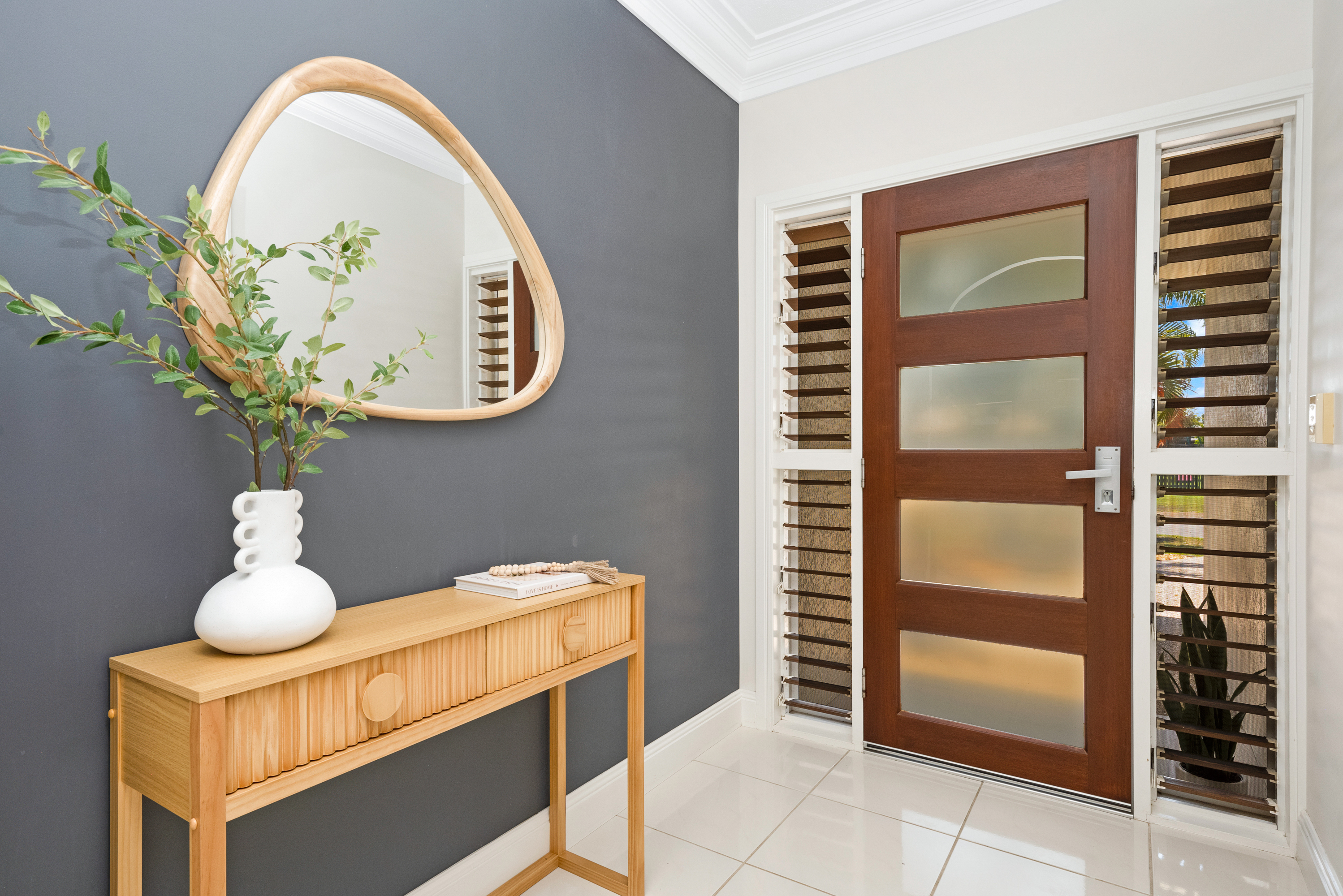 9 Saint Ives Street, Mount Louisa - Thumbnail 2