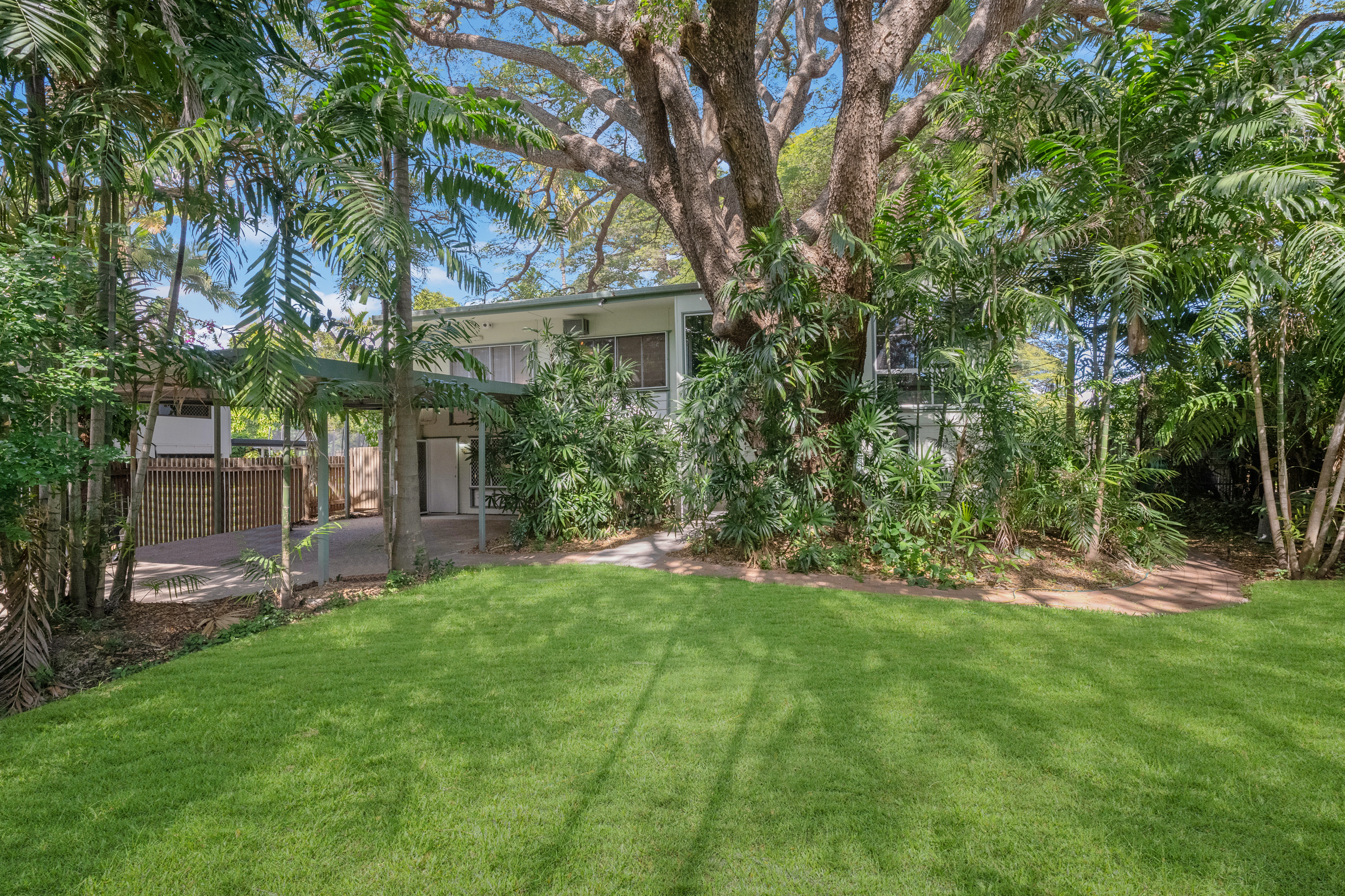 8 Wellington Street, Mundingburra - Image 1