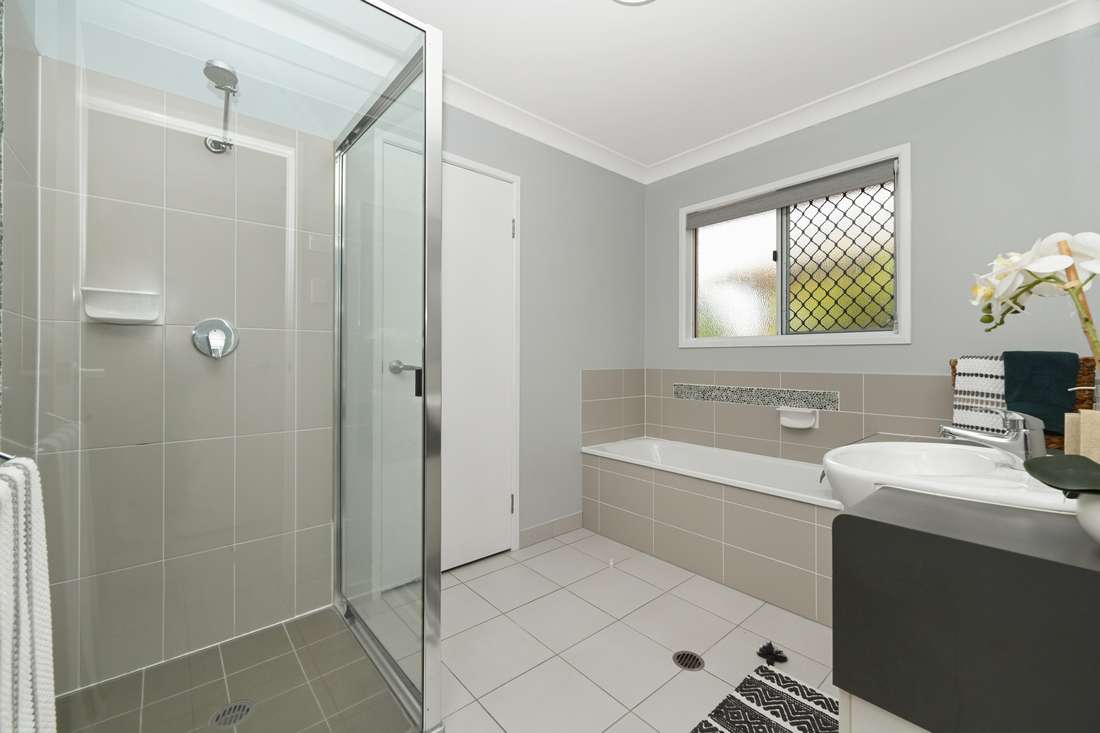 9 Woodrow Circuit, Mount Louisa - Thumbnail 8