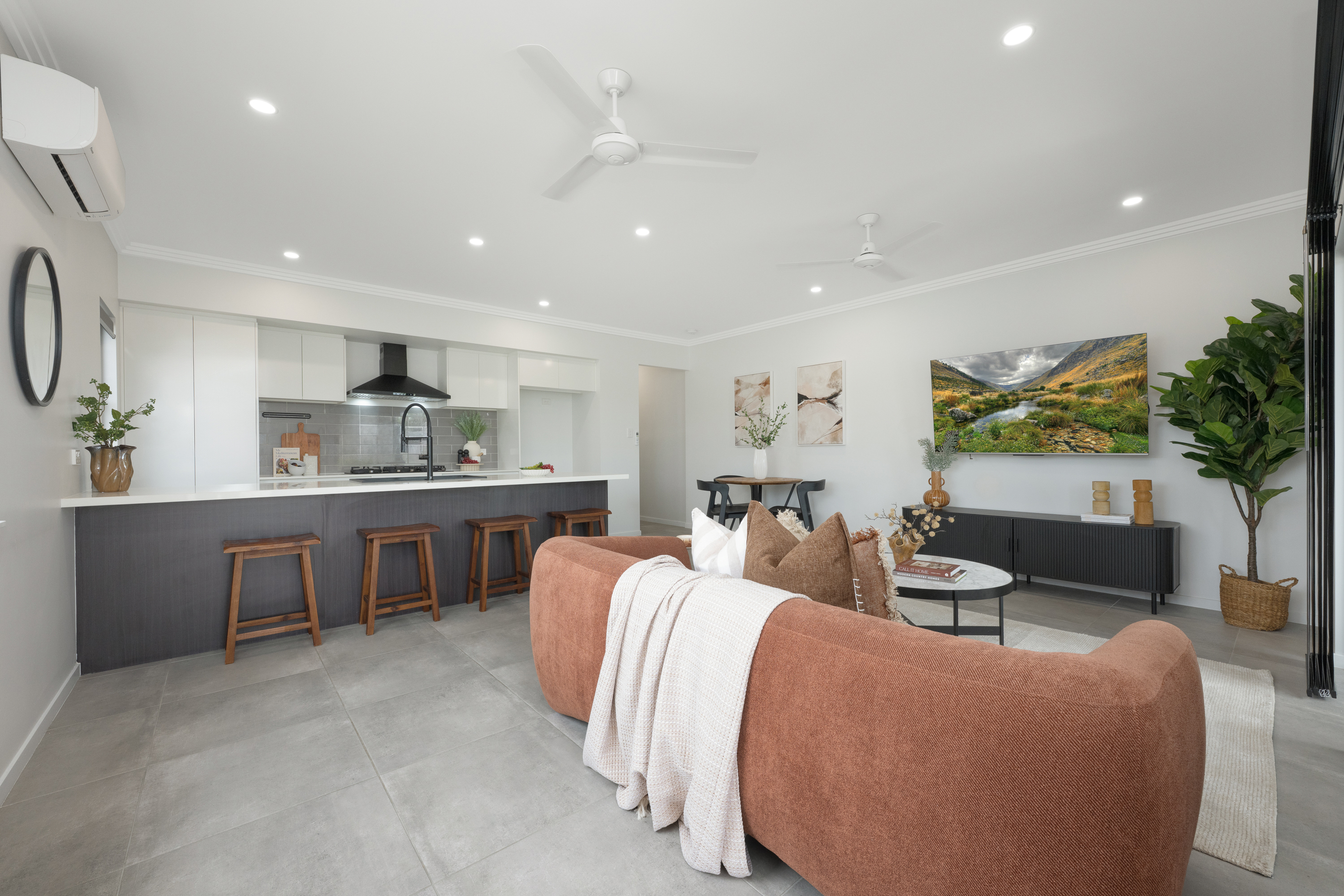 Photo 6 of 61 Holyoak Avenue, Oonoonba