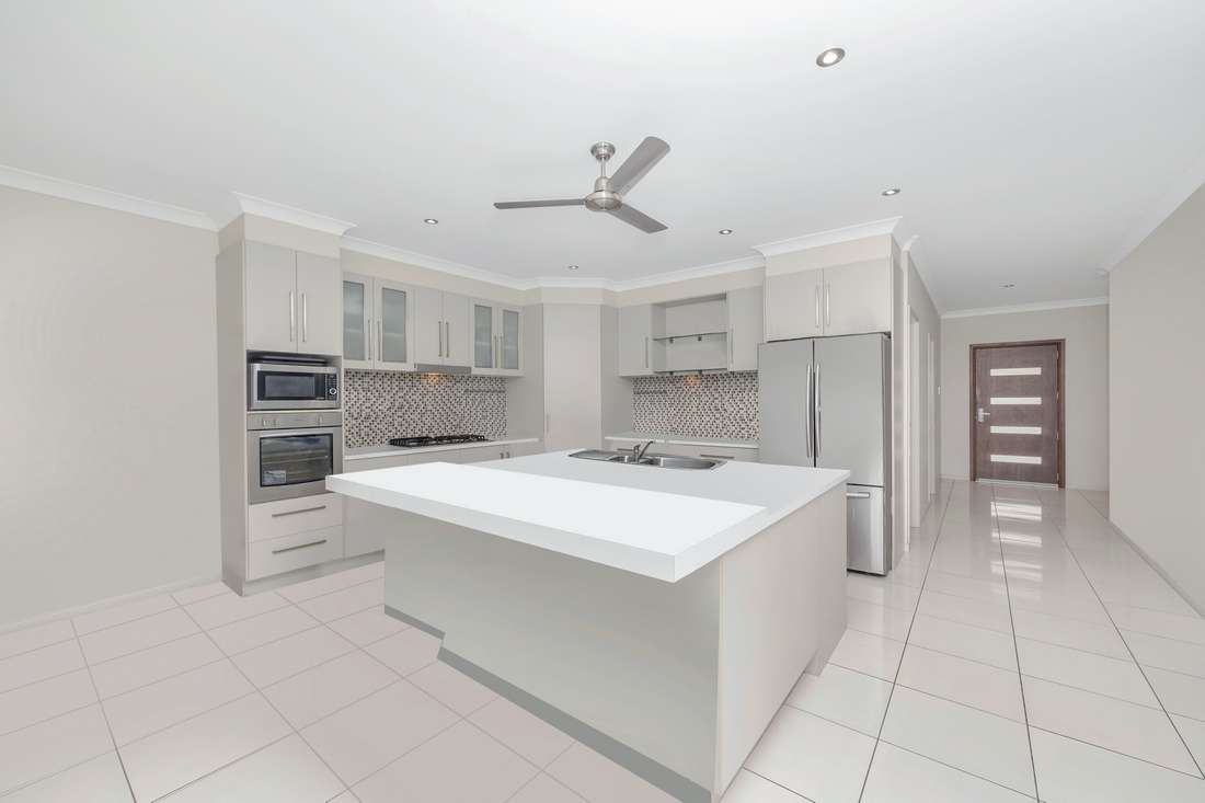 9 Beach Oak Drive, Mount Low - Thumbnail 2