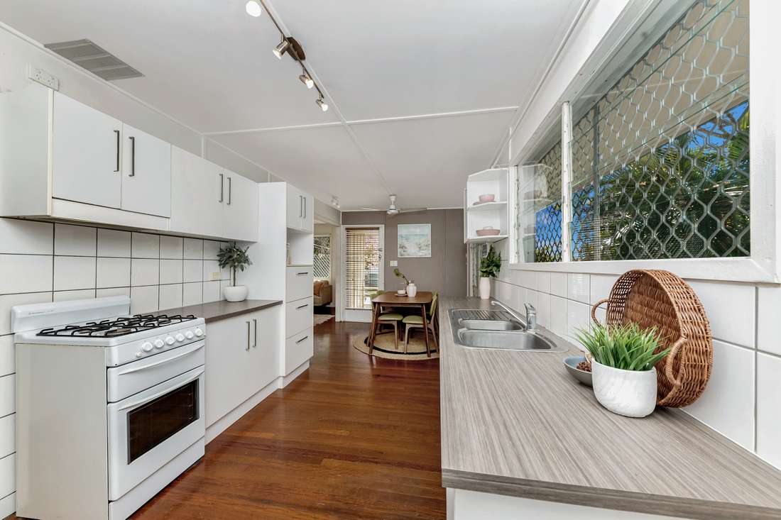 12 Clements Crescent, Vincent - Thumbnail 2