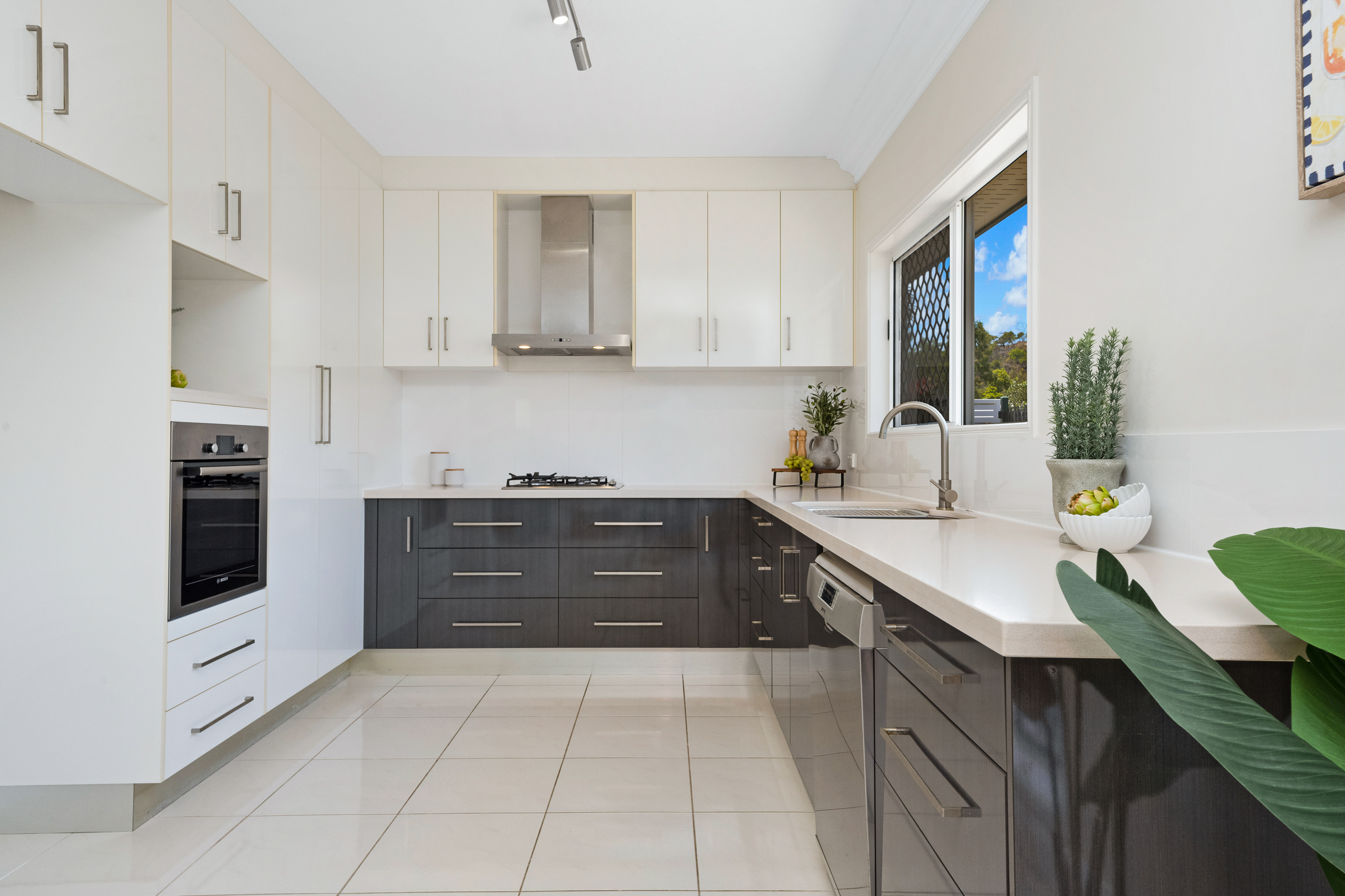 9 Saint Ives Street, Mount Louisa - Thumbnail 7