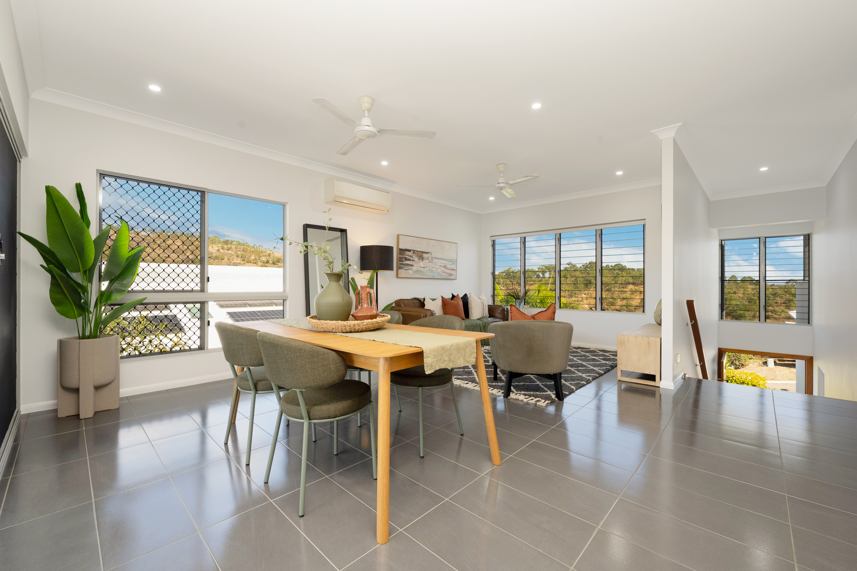 58 Elford Place, Mount Louisa - Thumbnail 2