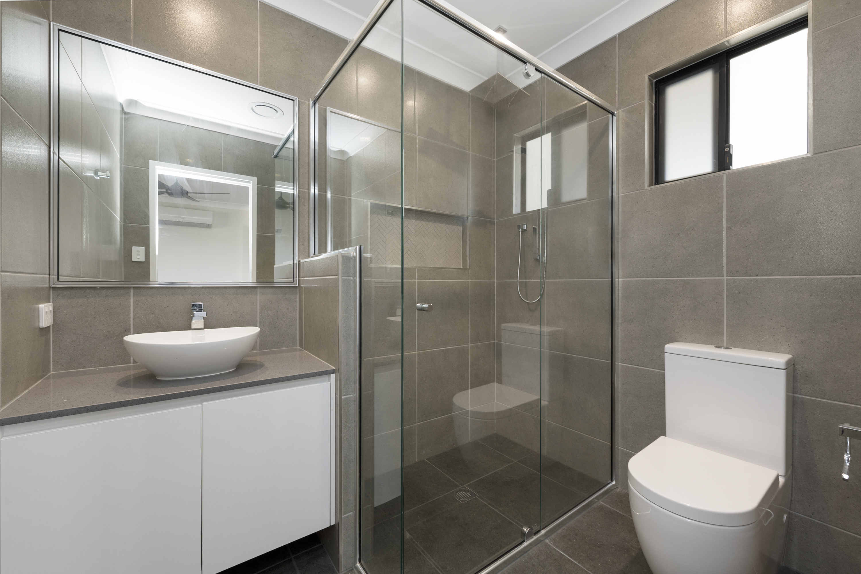 35 Emperor Boulevard, Burdell - Thumbnail 6