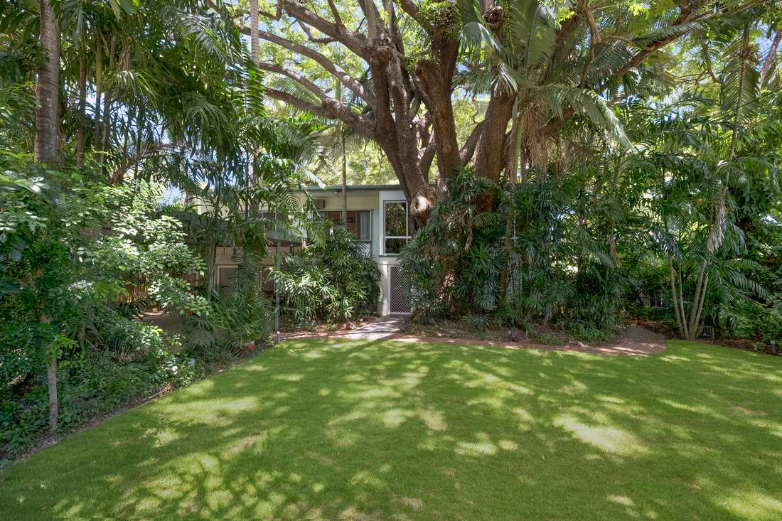8 Wellington Street