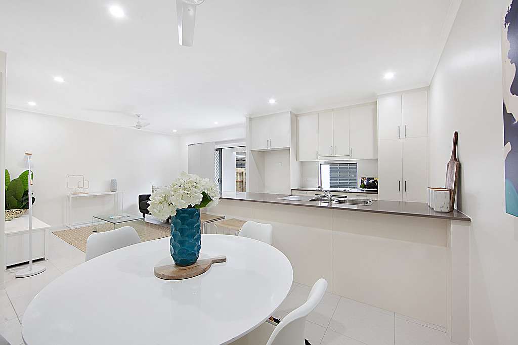 39 Holyoak Avenue, Oonoonba - Thumbnail 2