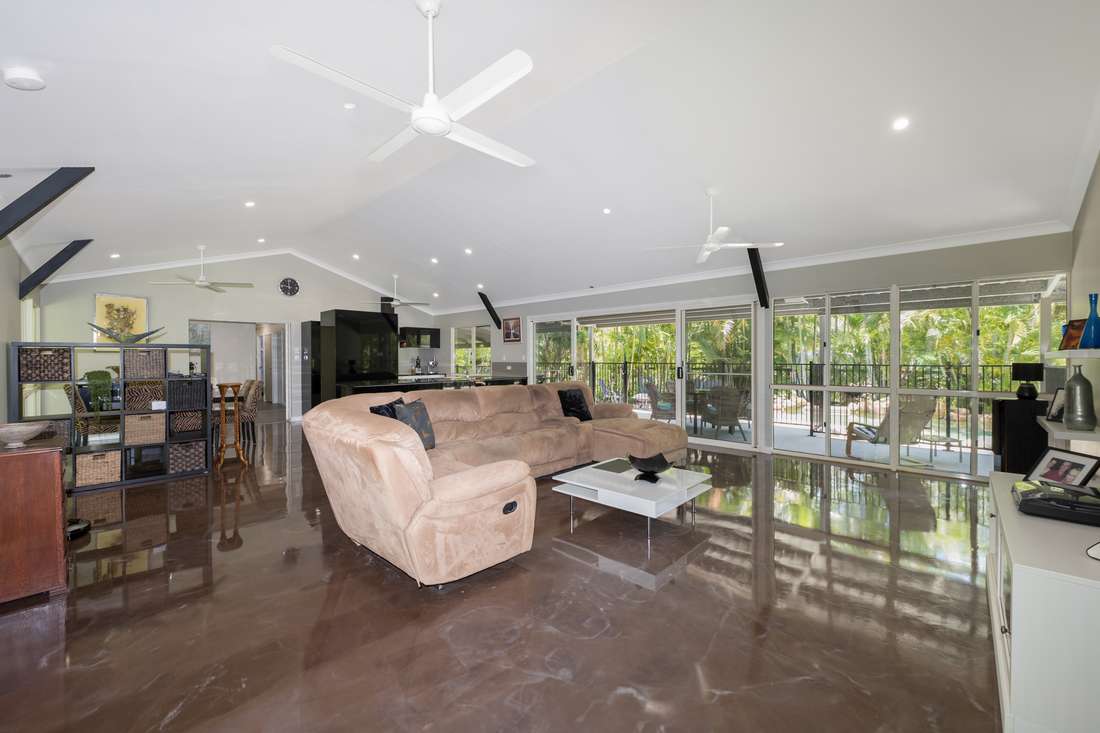 12 Lodestone Drive, Bluewater - Thumbnail 3