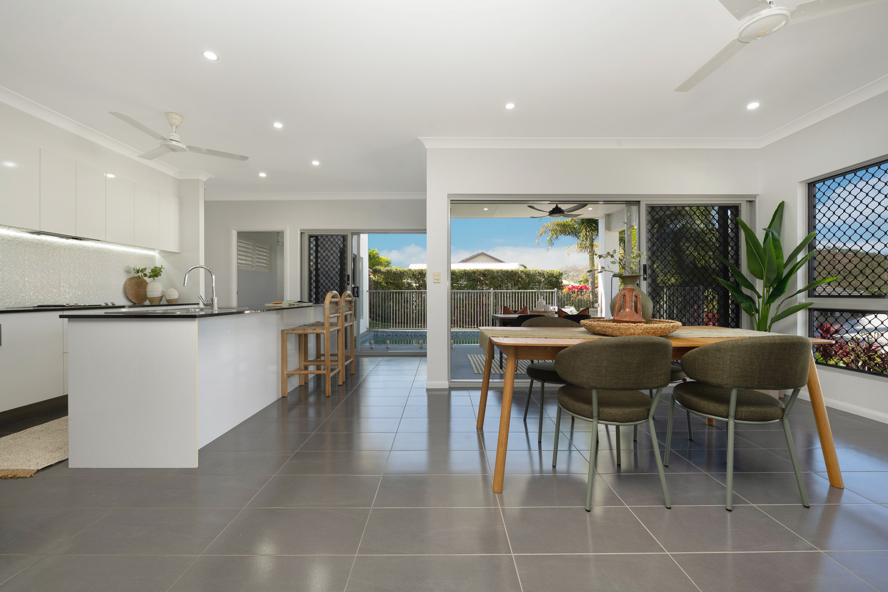 58 Elford Place, Mount Louisa - Thumbnail 3