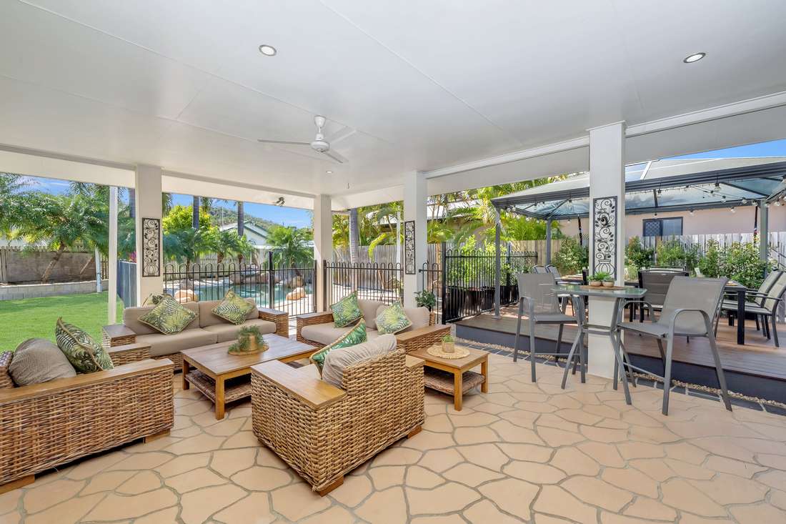 54 Bamboo Crescent, Mount Louisa - Thumbnail 2
