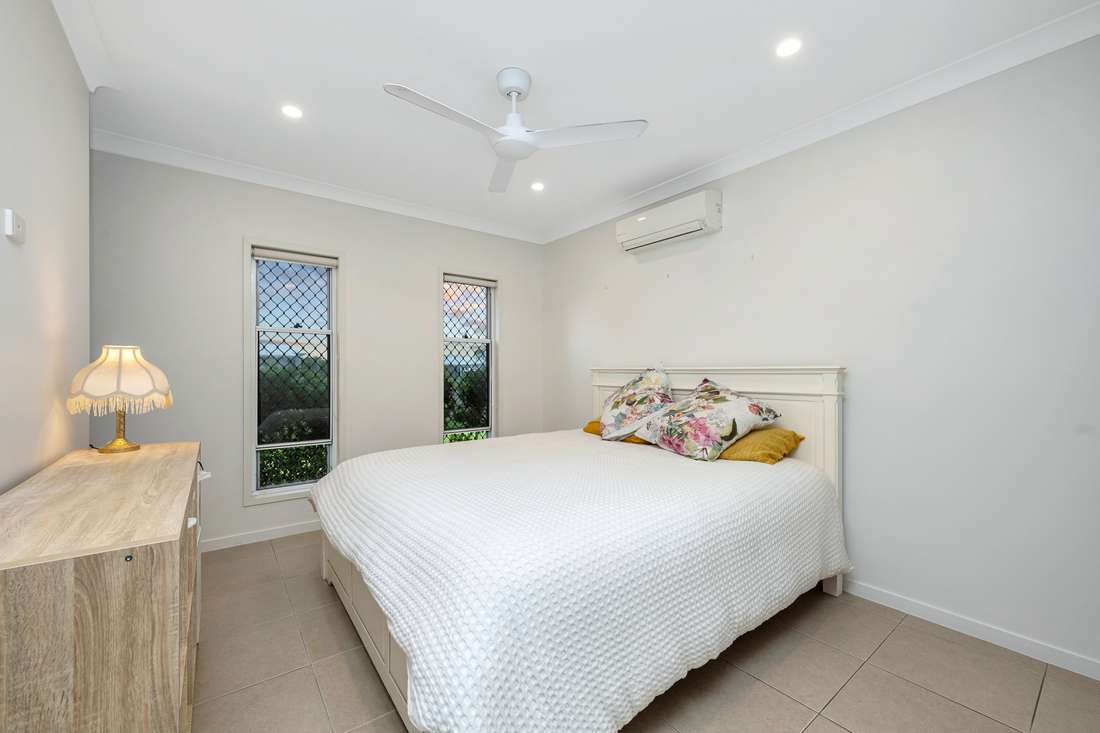 7 Barratonia Way, Mount Low - Thumbnail 6