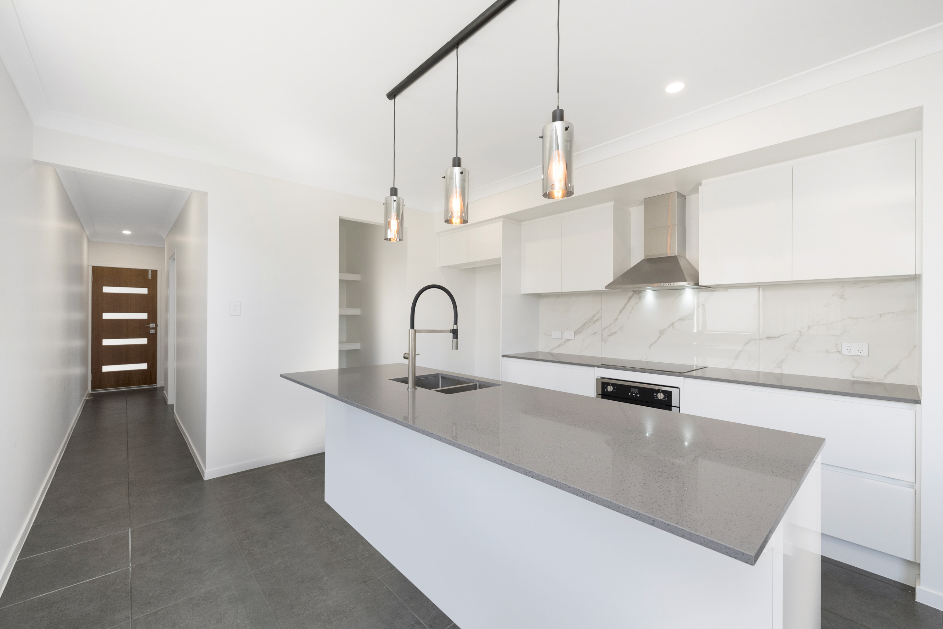 35 Emperor Boulevard, Burdell - Thumbnail 3