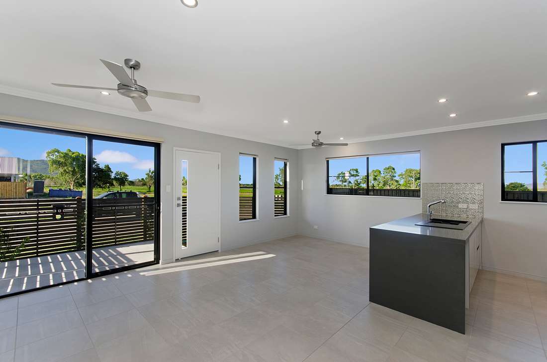 61 Holyoak Avenue, Oonoonba - Thumbnail 7
