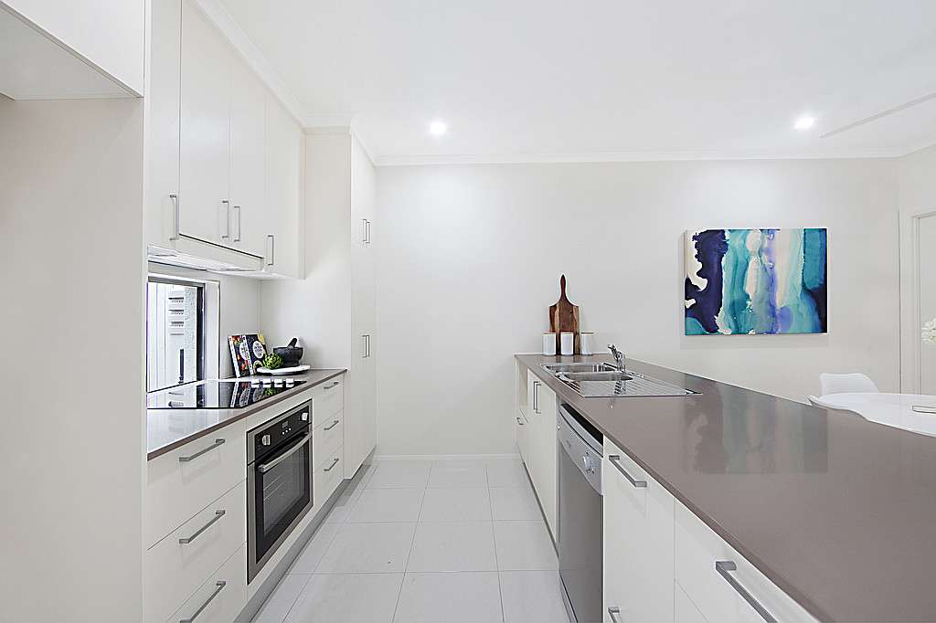 39 Holyoak Avenue, Oonoonba - Thumbnail 4