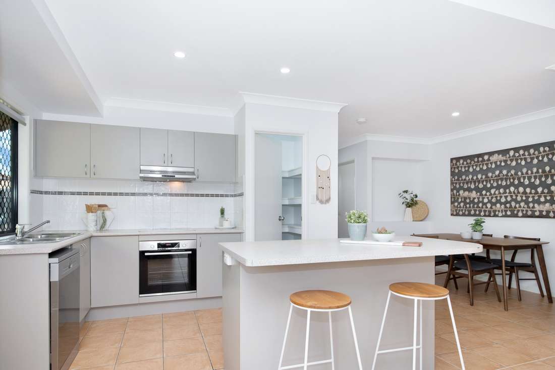 59 Springbrook Parade, Idalia - Thumbnail 2