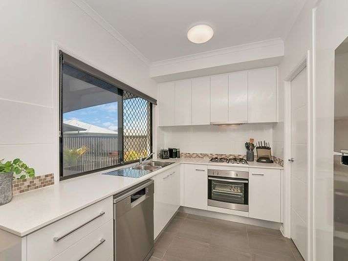 27 Colvin street, Oonoonba - Thumbnail 2